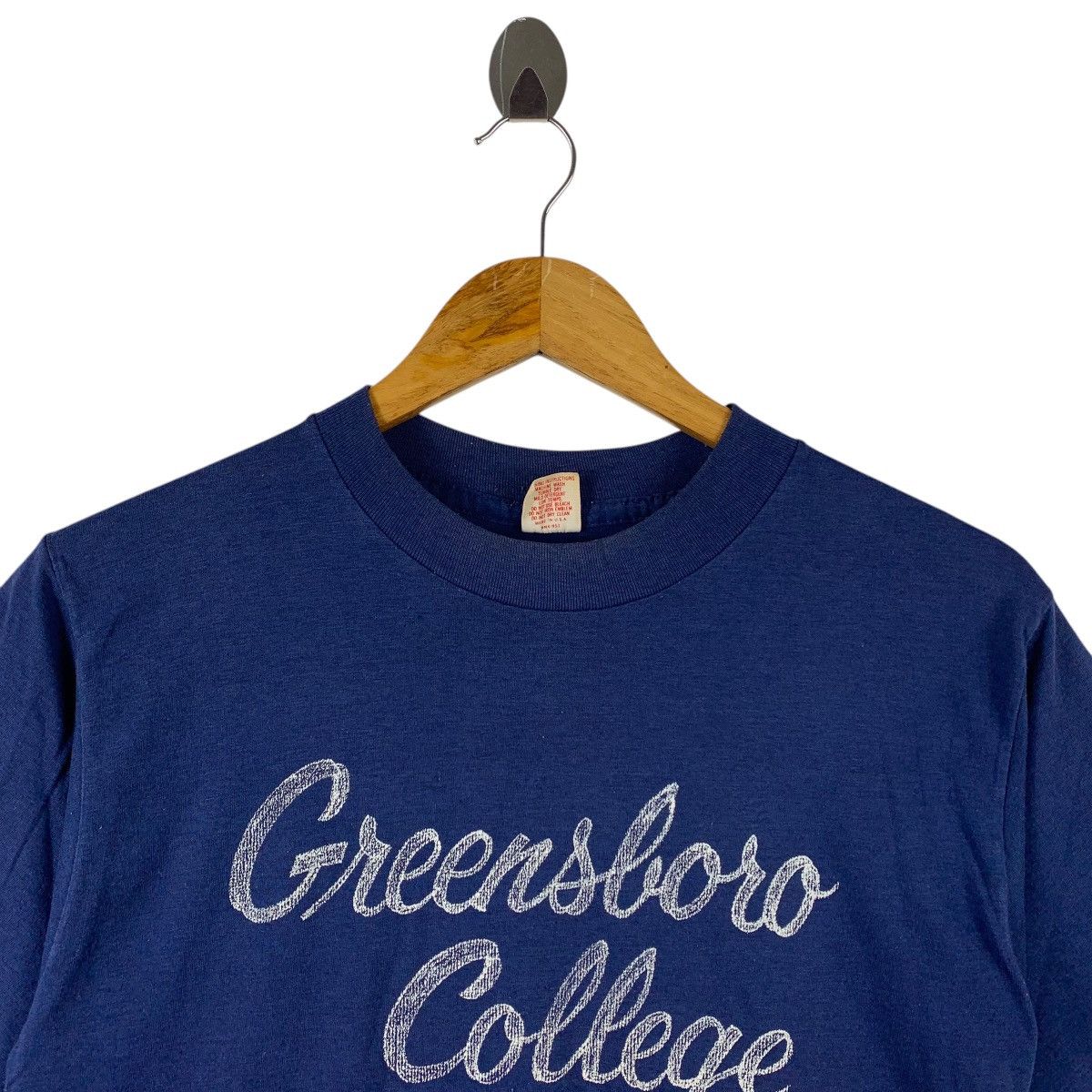 Vintage Vintage 90s GREENSBORO COLLAGE Big spellout tee Size US L / EU 52-54 / 3 - 2 Thumbnail