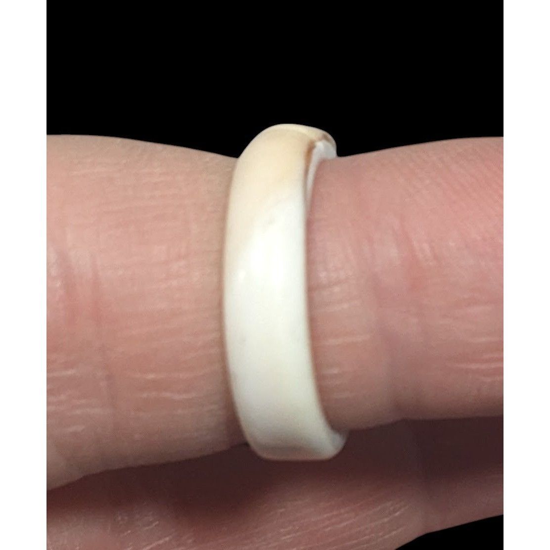 Other Vintage Carved Cream Shell Flower Ring Size 5 3/4 Size ONE SIZE - 4 Thumbnail