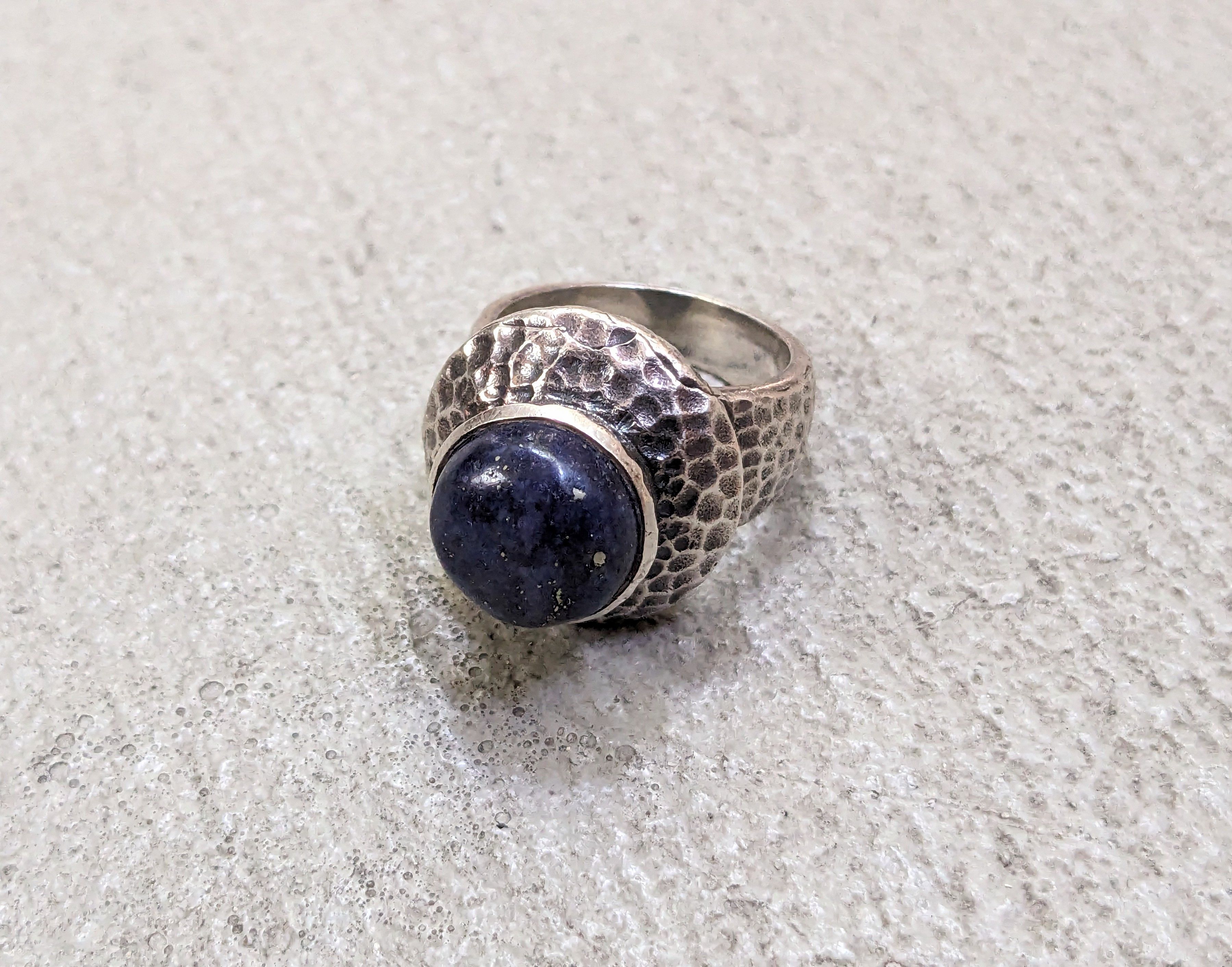 Jewelry Vintage Sterling Silver Ring Blue Lapis Lazuli 8 Hammered Size ONE SIZE - 1 Thumbnail