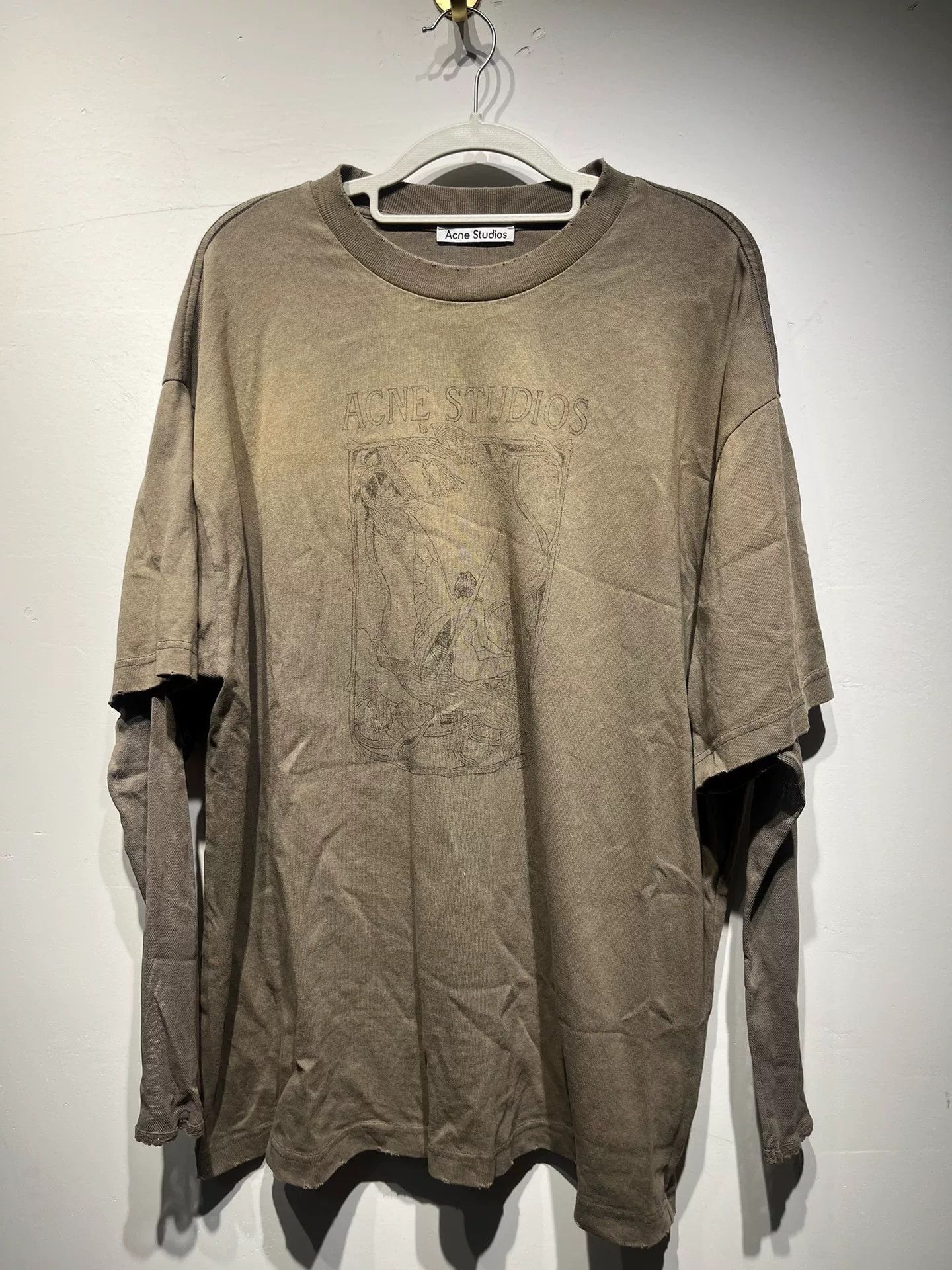 Acne Studios Acne Studios Casual Oversized T-Shirt S Women Size S / US 4 / IT 40 - 1 Thumbnail