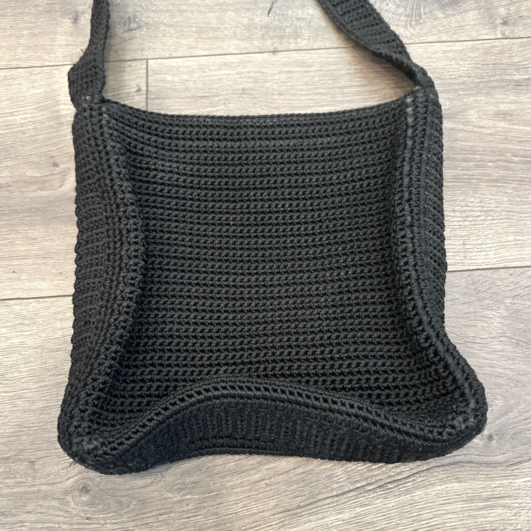 The Sak VINTAGE The Sak Black Crochet Knit Shoulder Bag Medium Lightweight Boho Travel Purse Womens Size ONE SIZE - 6 Thumbnail