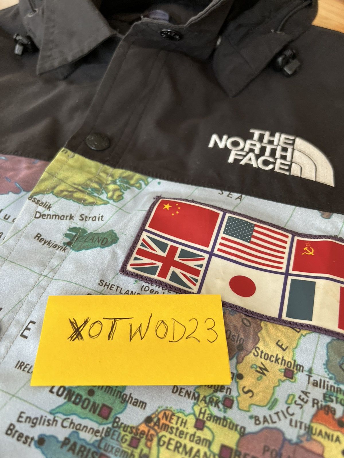 Supreme × The North Face Supreme The North Face Expedition Coaches Jacket Size US M / EU 48-50 / 2 - 12 Thumbnail