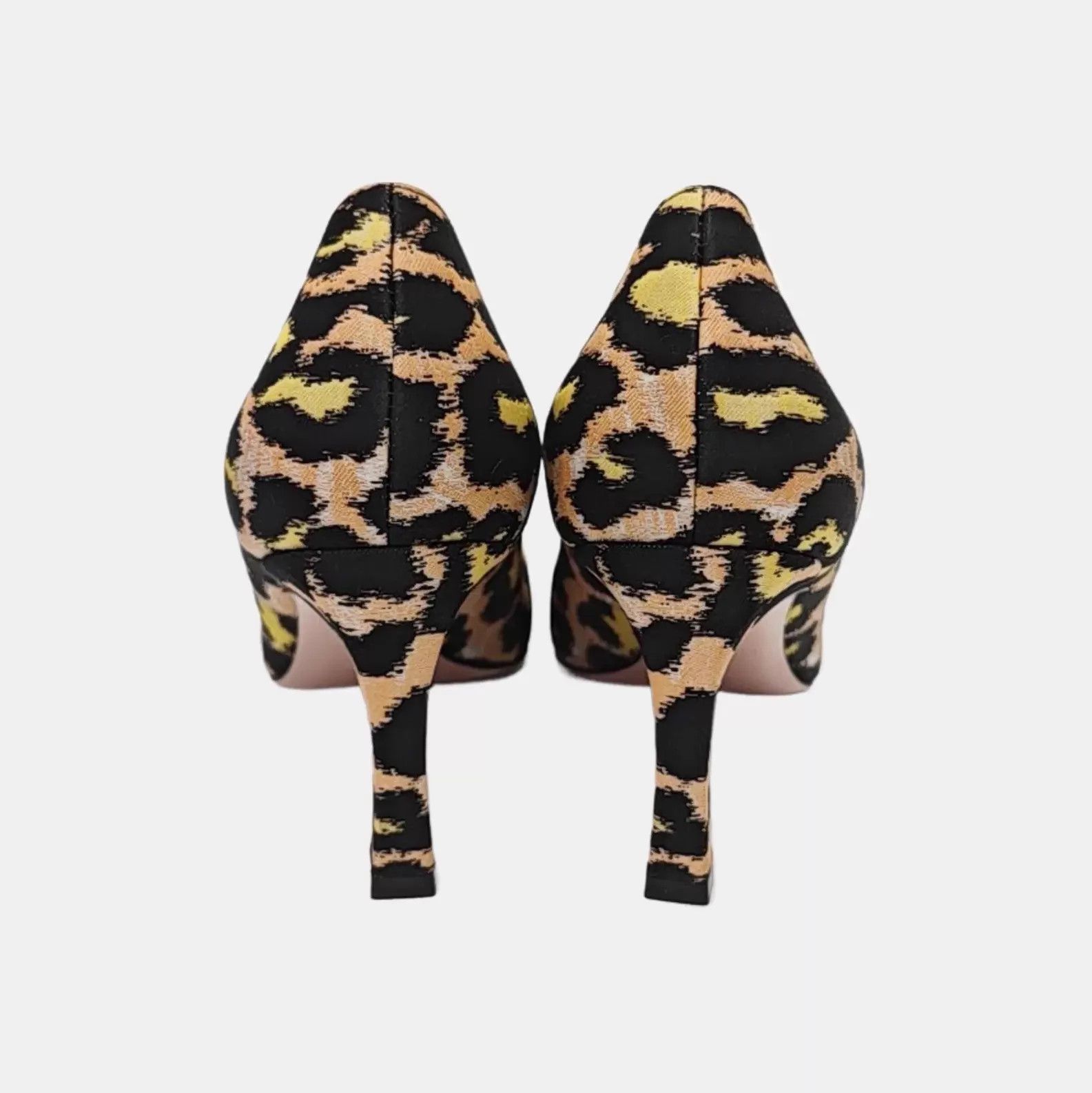Roger Vivier RV 37 Women's Shoe Size US 6.5 / IT 36.5 - 5 Thumbnail