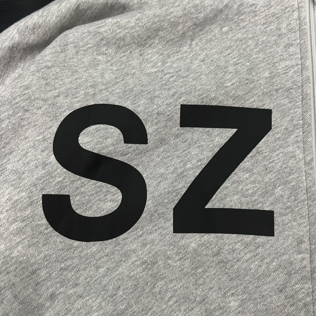 Yeezy Yeezy SZNX ShangHai CHINA Zip Hoodie Size US M / EU 48-50 / 2 - 9 Thumbnail