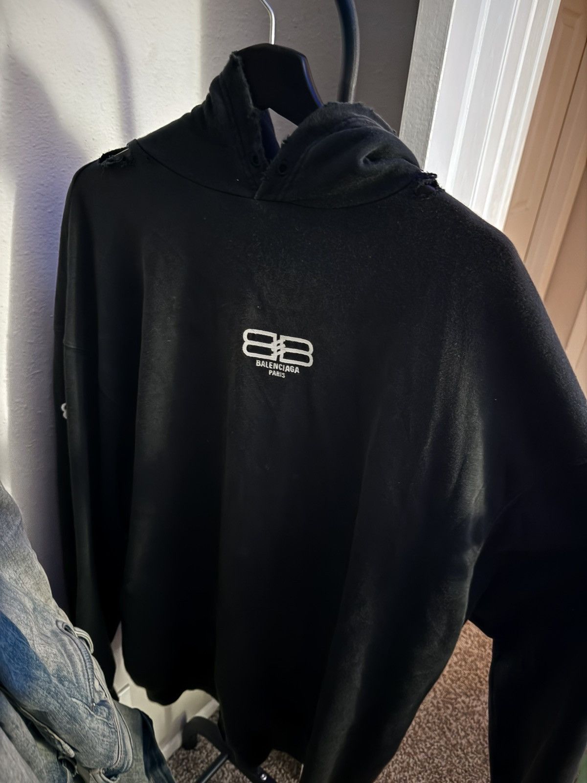 パーカー・フーディ BALENCIAGA FW25 Logo embroidery hoodie (767877TRVJ3 1569) BALENCIAGA Logo Print Hoodie (BALENCIAGA/パーカー・フーディ