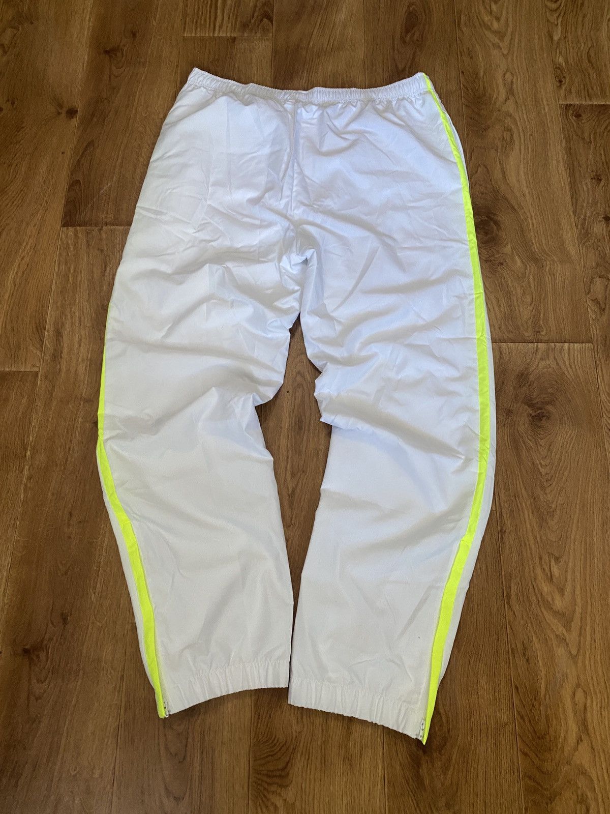 Japanese Brand × Lacoste Lacoste Nylon Track Pants Y2K Size US 36 / EU 52 - 4 Thumbnail
