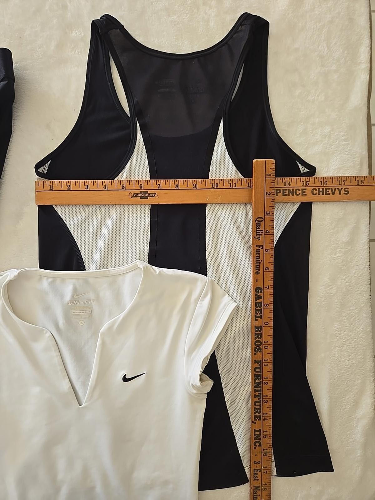 Nike Nike Pro 3 Pcs Set Combat Dri Fit Capri/ 2 Tops Womens Small Size 28" / US 6 / IT 42 - 6 Thumbnail