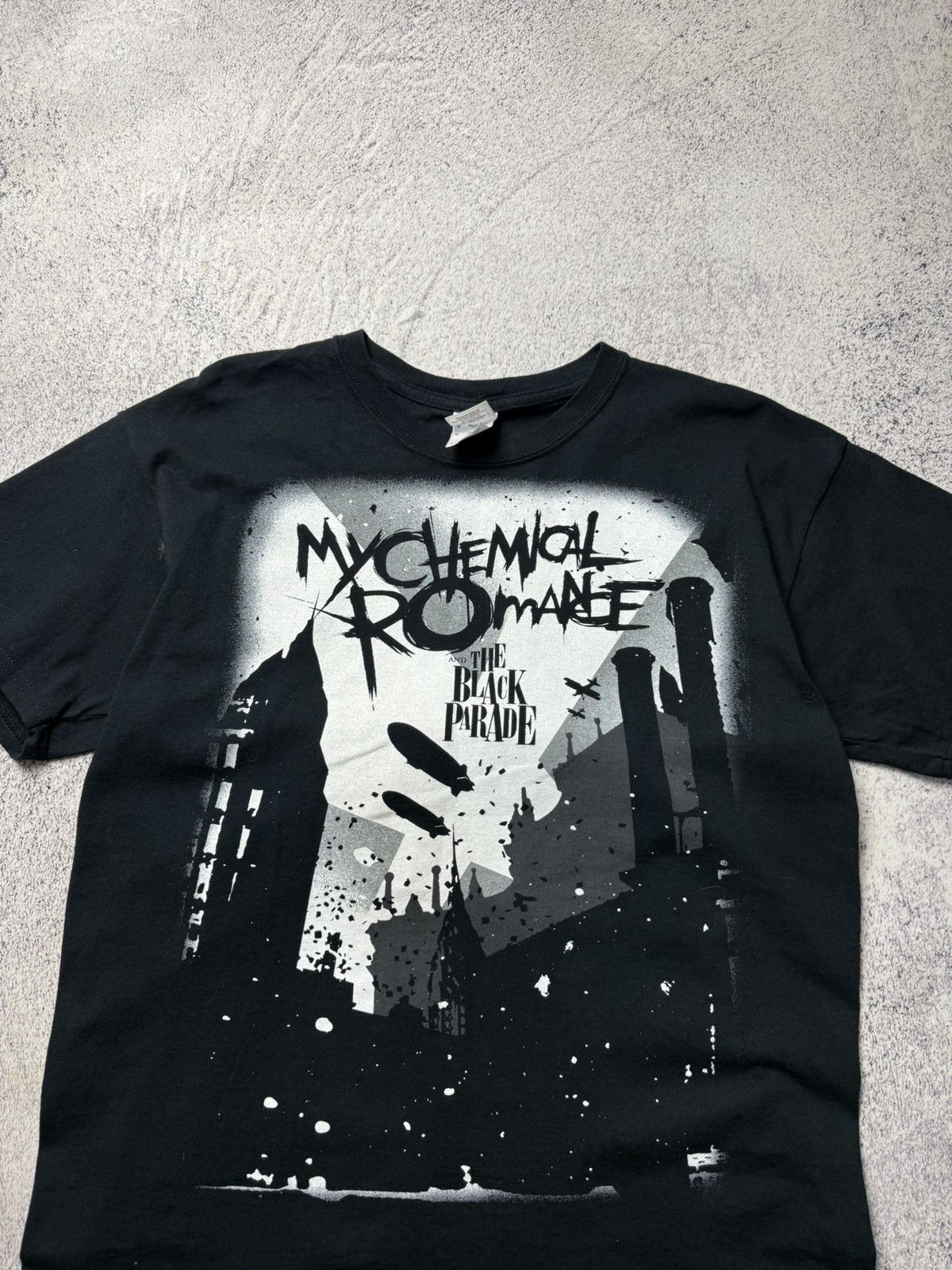 Band Tees Vintage My Chemical Romance The Black Parade Album T shirt Size US L / EU 52-54 / 3 - 12 Thumbnail