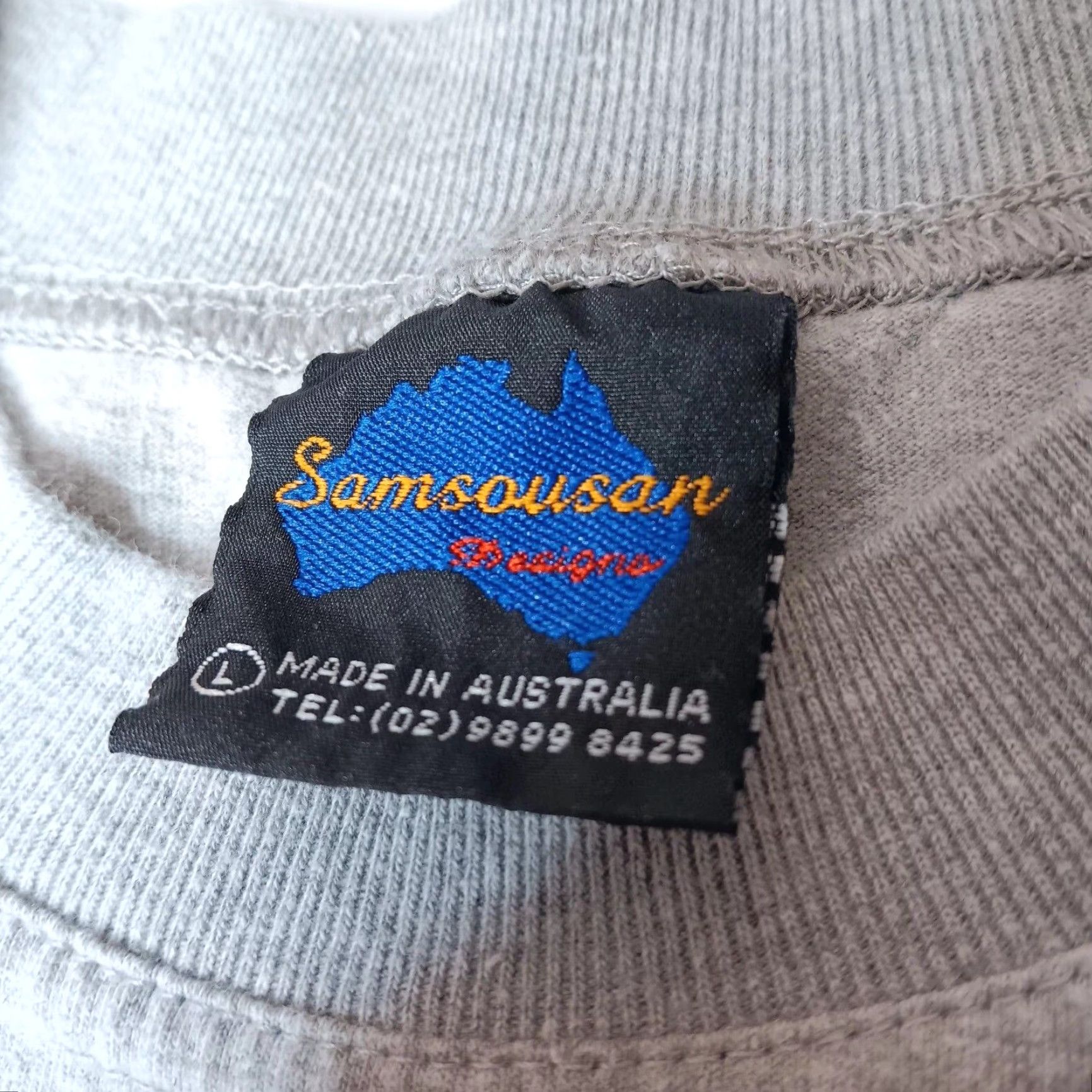 Vintage VINTAGE Samsousan Sydney Australia Skyline Travel Gray T Shirt Mens Large Short Sleeve Crew Neck Graphic Print Regular Cotton Knit Pattern Solid 1990s Size US L / EU 52-54 / 3 - 5 Thumbnail