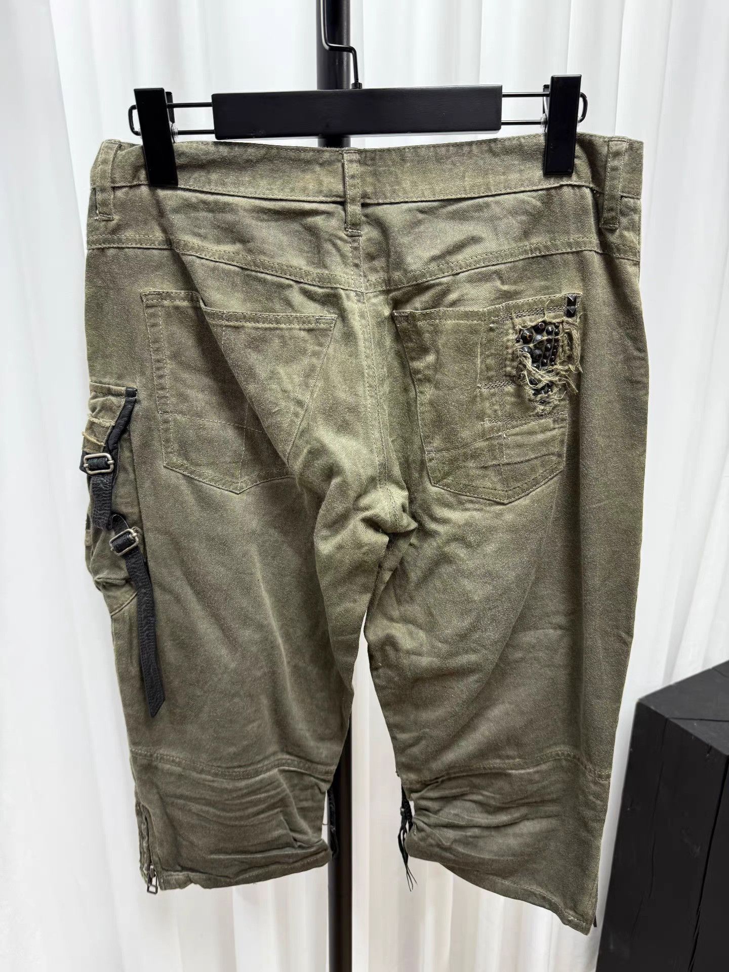 Le Grande Bleu (L.G.B.) L.G.B Visual Studded Crossbody 7/8 Pants K20 Size US 33 - 6 Thumbnail