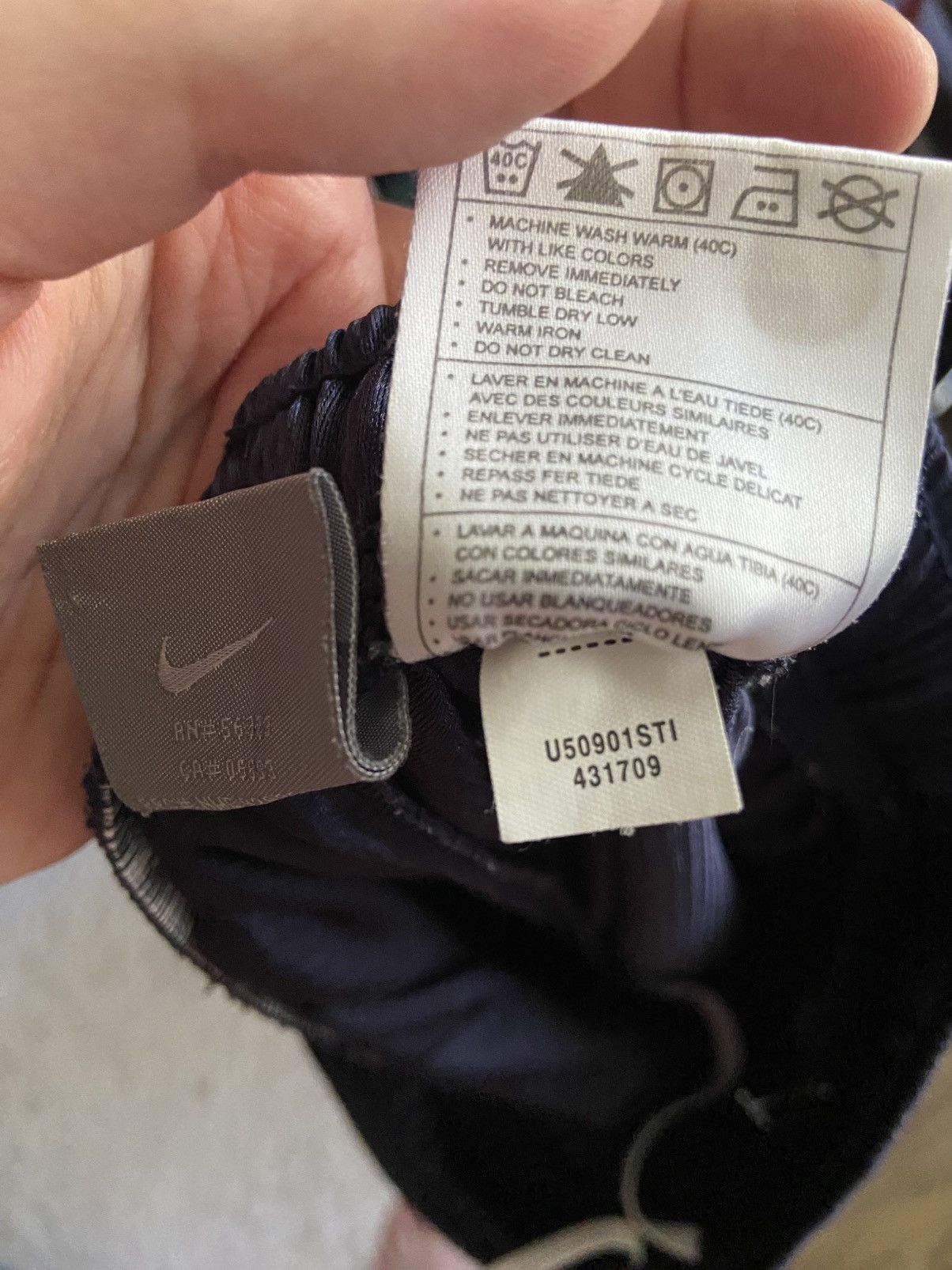 Nike Nike Vintage Basketball Shorts Taiwan 90s Navy Blue Mesh Size US 31 - 5 Thumbnail