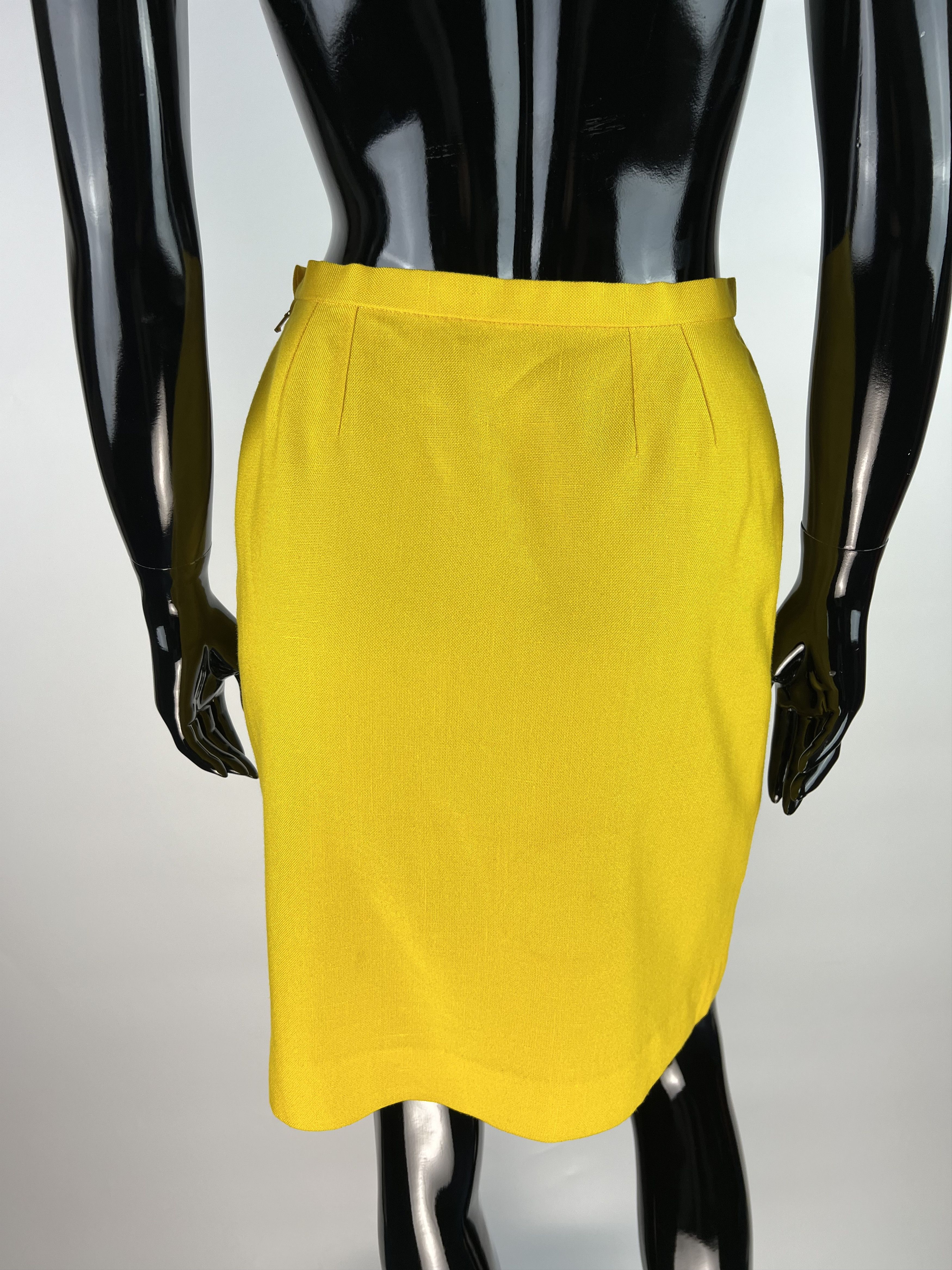 Nina Ricci 70s NINA RICCI Boutique Paris Rare VTG Skirt Suit Size XS Size XS / US 0-2 / IT 36-38 - 14 Thumbnail