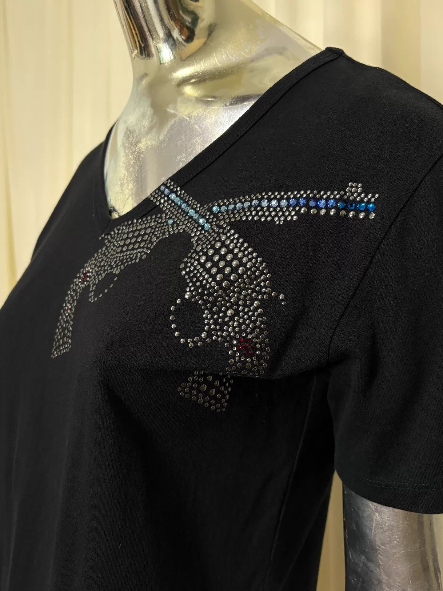 roarguns roarguns vintage double gun Swarovski crystal V-neck tee Size XS / US 0-2 / IT 36-38 - 4 Thumbnail