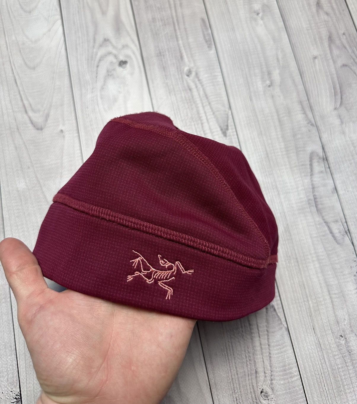 Arc'teryx Arcteryx hat logo red rare Size ONE SIZE - 1 Thumbnail
