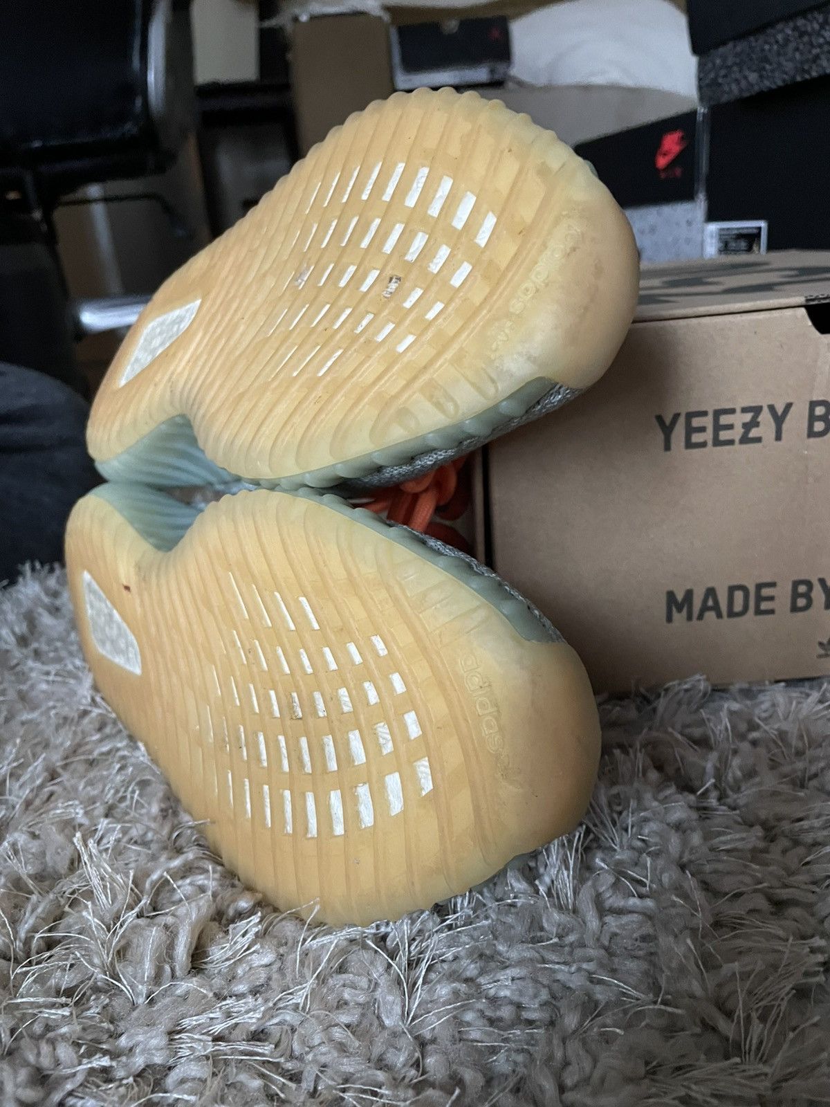 Yeezy Yeezy 350 V2 Desert Sage Size US 7.5 / EU 40-41 - 9 Thumbnail