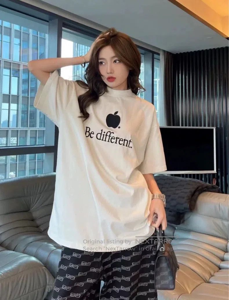 Balenciaga Balenciaga Apple Logo Printed Loose White T-Shirt Size US S / EU 44-46 / 1 - 9 Thumbnail