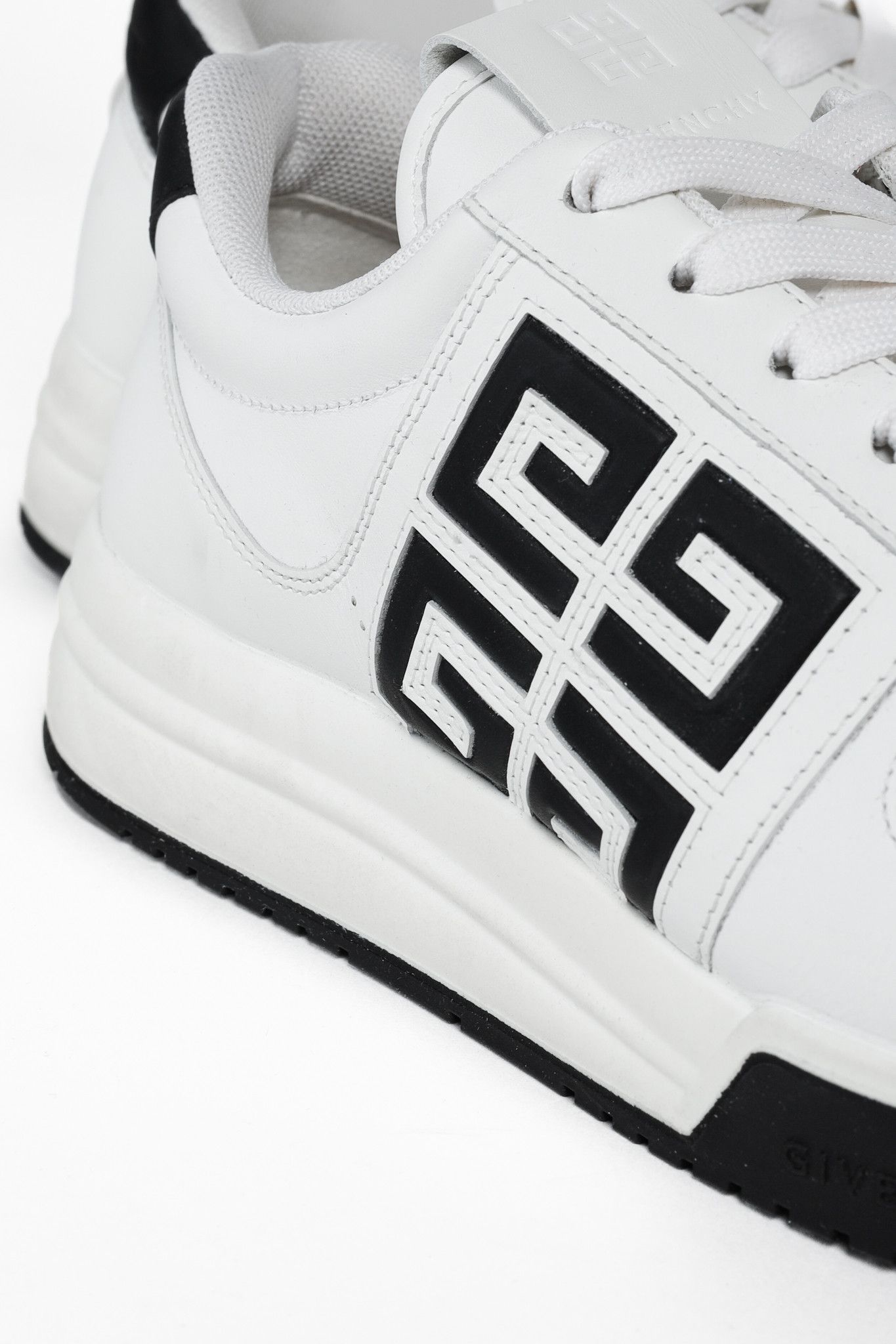 Givenchy Givenchy White & Black G4 Leather Sneakers Size US 6.5 / EU 39-40 - 8 Thumbnail