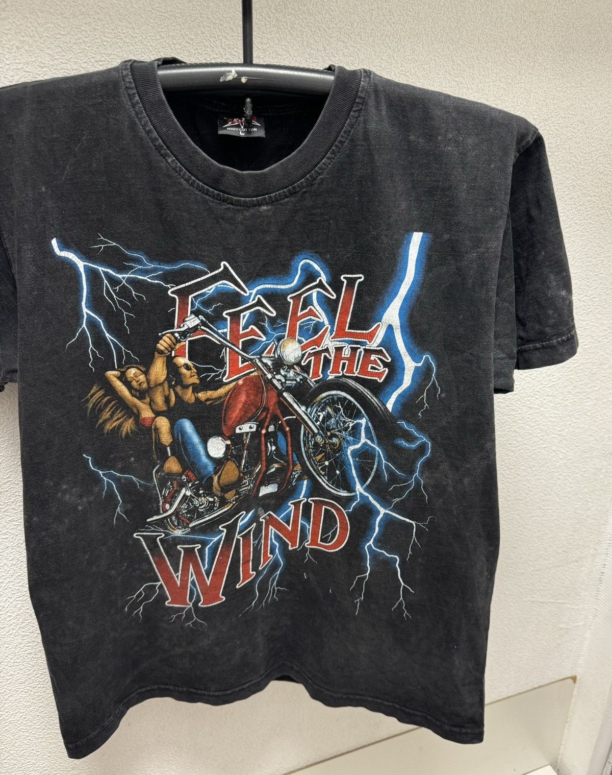 Band Tees Vintage American Thunder “ feel the wind “ t-shirt L band Size US L / EU 52-54 / 3 - 7 Thumbnail