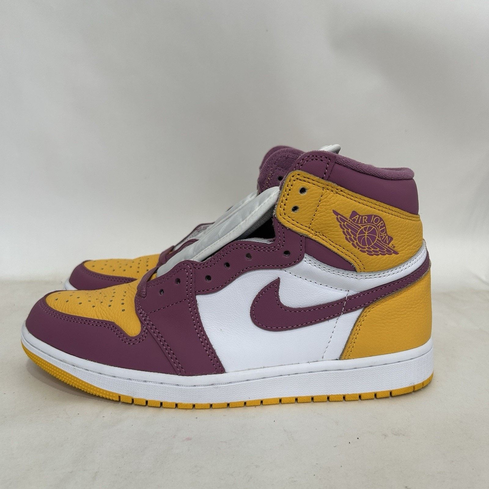 Jordan Brand Nike Air Jordan 1 Retro High OG “Brotherhood” Size US 8.5 / EU 41-42 - 5 Thumbnail