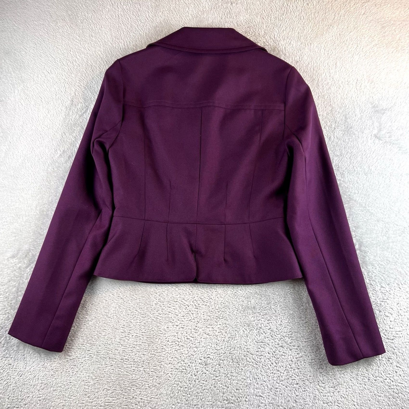 Banana Republic Banana Republic Purple Wool Blend Cropped Jacket Blazer Jacket Women Regular Size 4 Wool Navy Purple? Size XS / US 0-2 / IT 36-38 - 2 Thumbnail