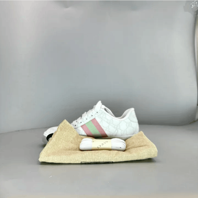 Gucci Gucci Low-Top Sneakers Size US 4 / IT 34 - 5 Thumbnail