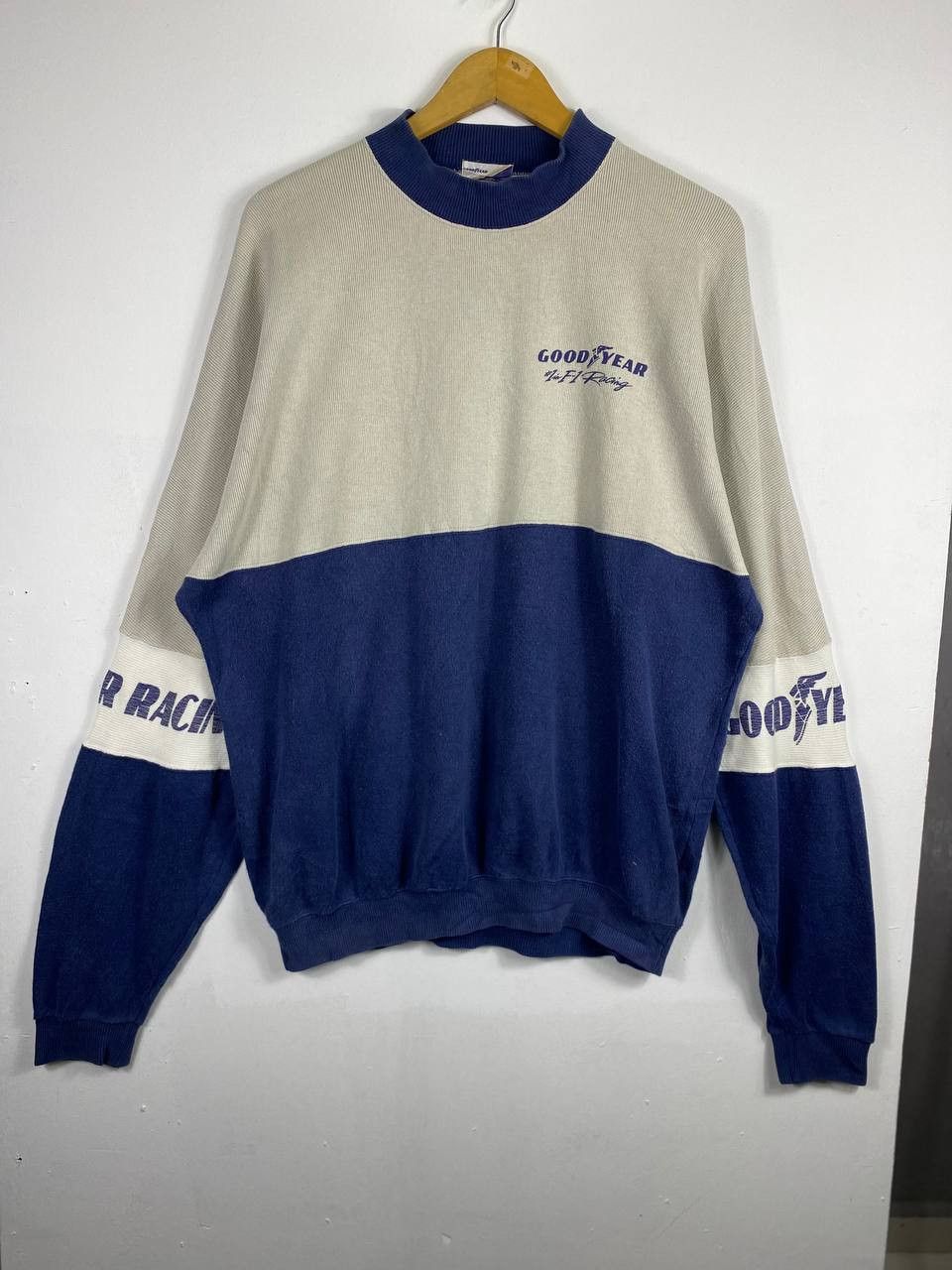 Vintage vintage goodyear f1 racing sweatshirt very nice design Size US XXL / EU 58 / 5 - 2 Thumbnail