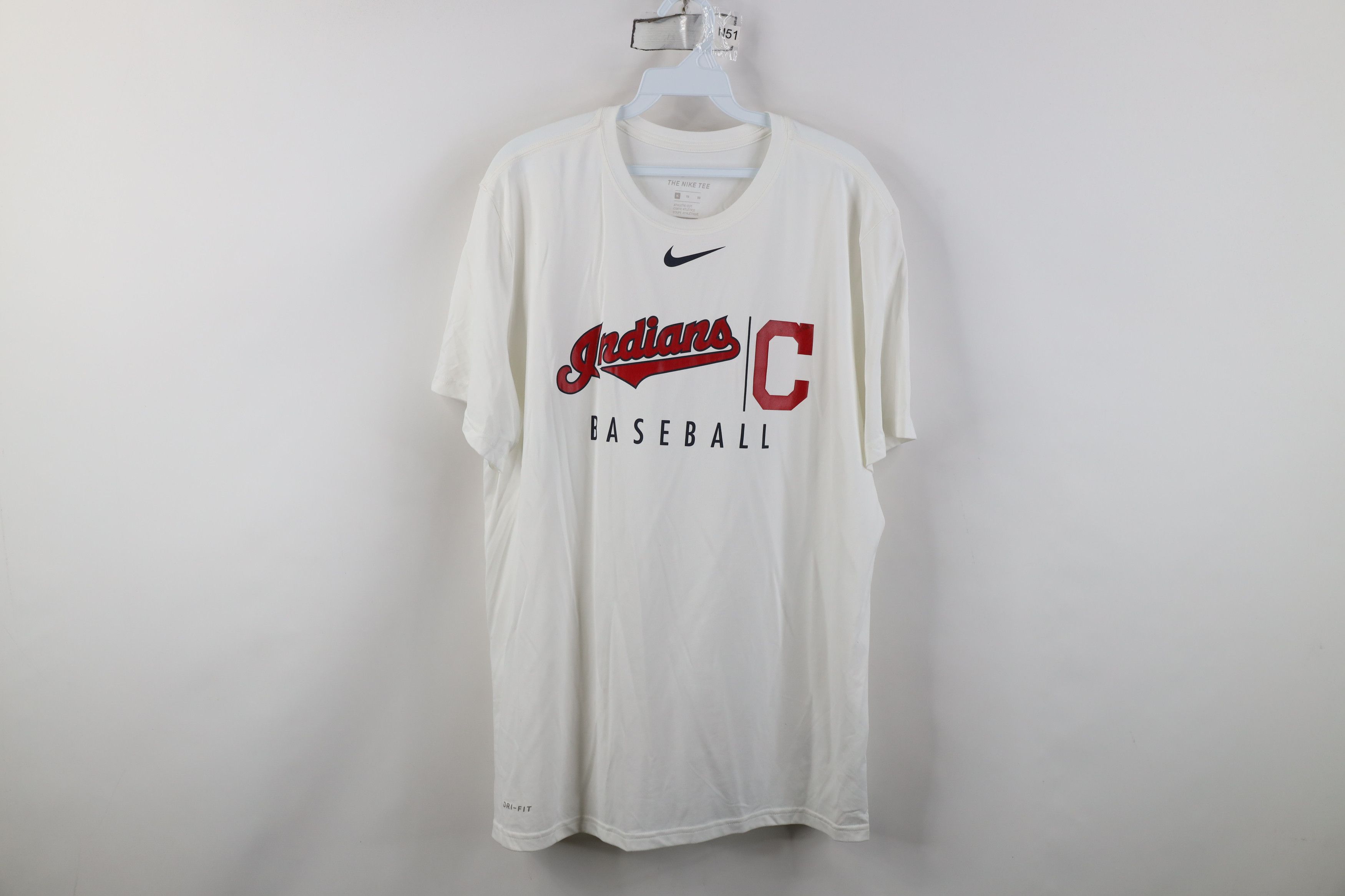 Nike Nike Center Swoosh Cleveland Indians Baseball T-Shirt White Size US XL / EU 56 / 4 - 1 Thumbnail