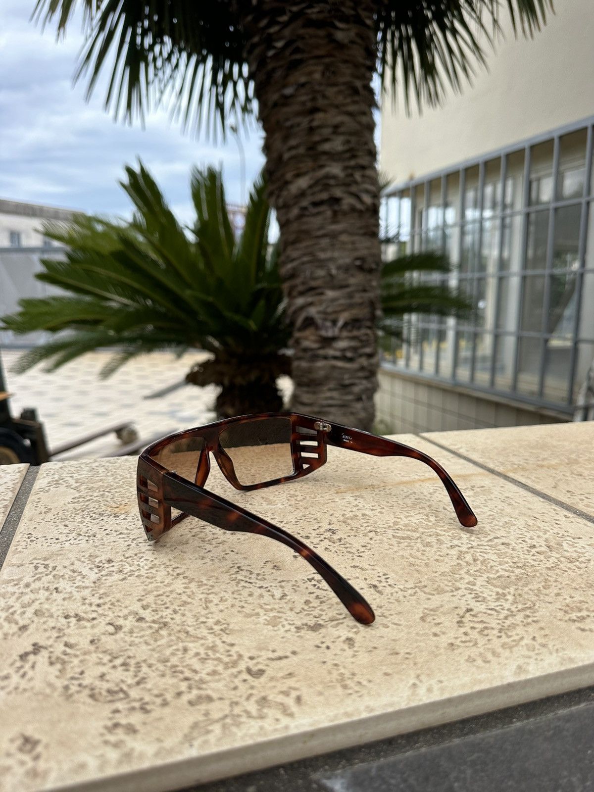 Versace × Vintage Gianni Versace Vintage Sunglasses Size ONE SIZE - 3 Thumbnail