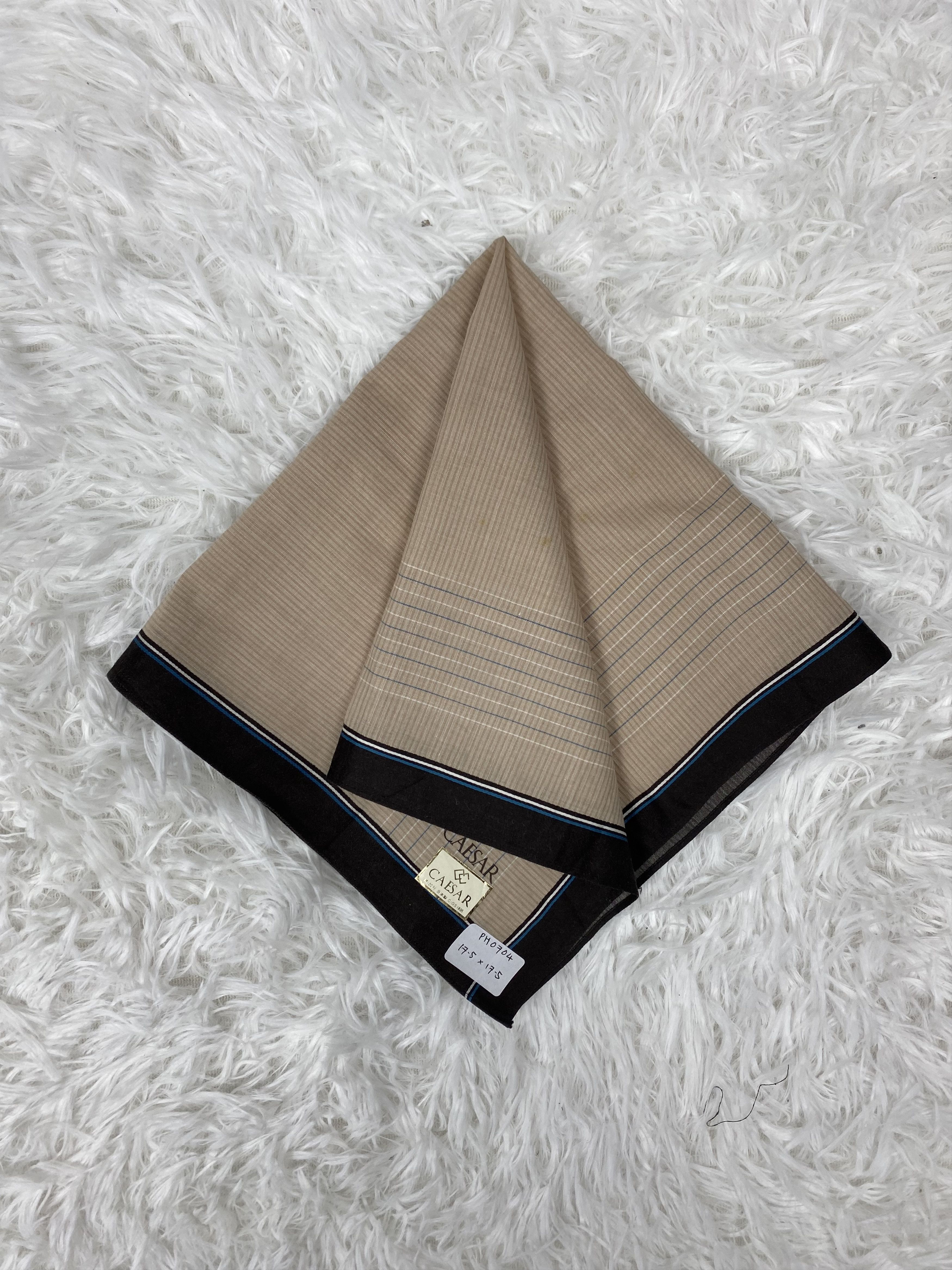 Vintage Vintage Caesar Handkerchief Neckerchief PH0704 Size ONE SIZE - 1 Thumbnail