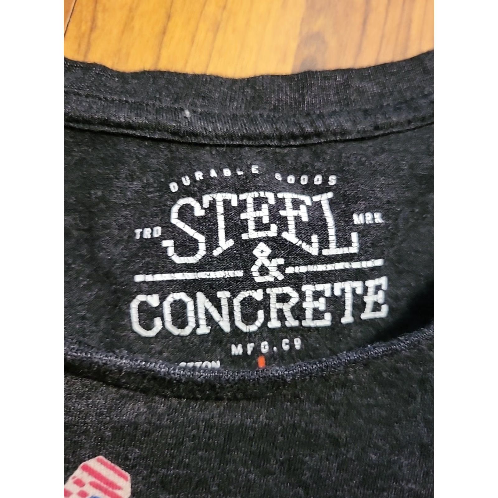 Vintage USA Patriotic Stars & Stripes T-Shirt Steel & Concrete L SS Gray Mens Regular Cotton Blend Shirt Size US L / EU 52-54 / 3 - 4 Thumbnail