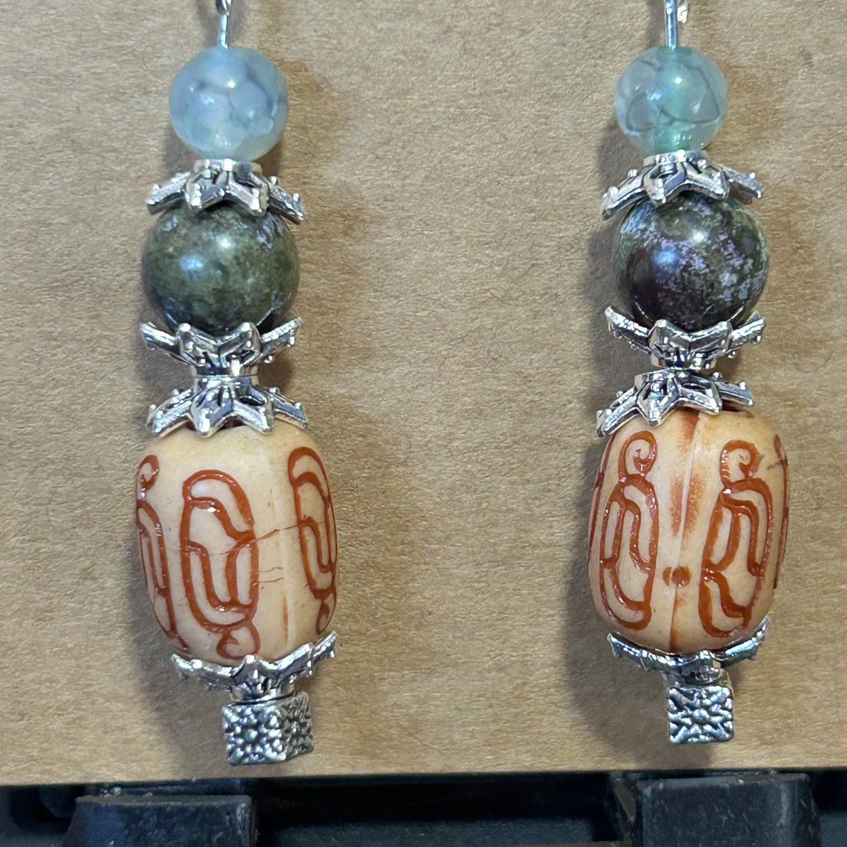 Handmade Handcrafted vintage bead dragon vein agate earrings Size ONE SIZE - 3 Thumbnail