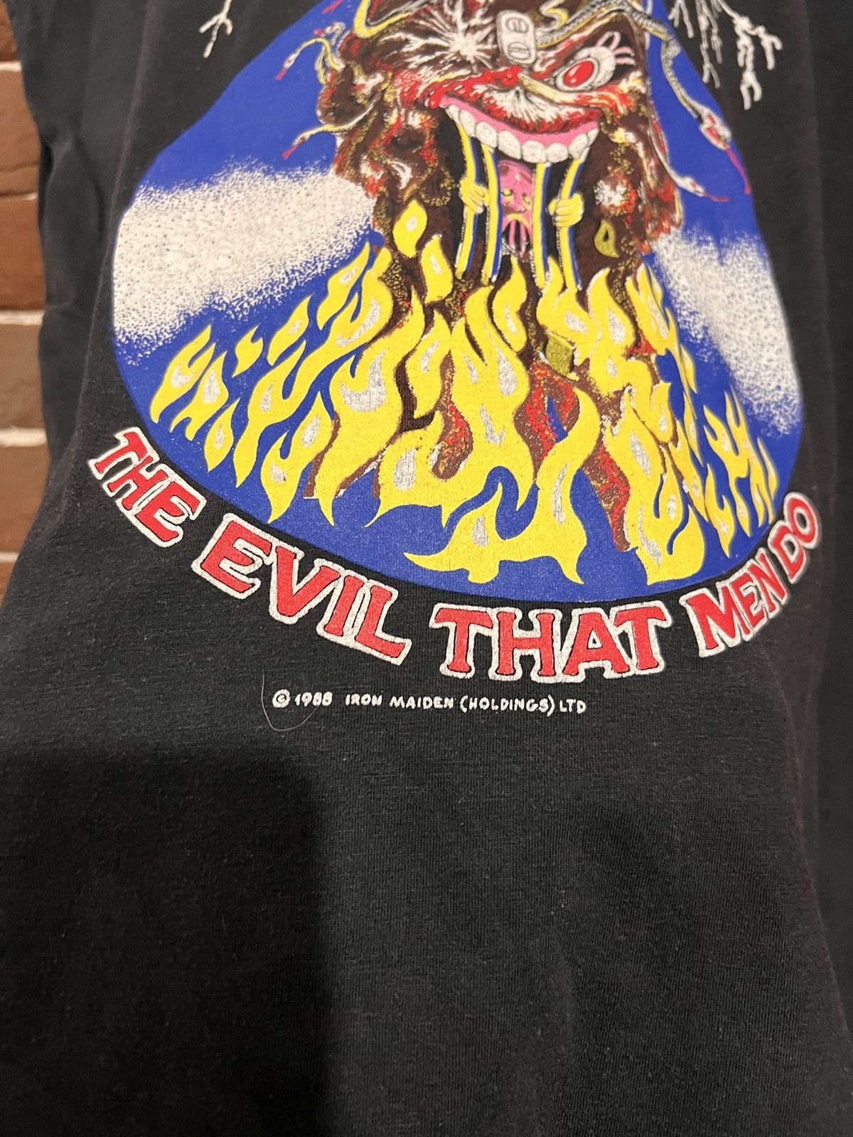 Band Tees 1988 IRON MAIDEN The Evil That Men Do Metal Band T-Shirt 80s Size US XL / EU 56 / 4 - 3 Thumbnail