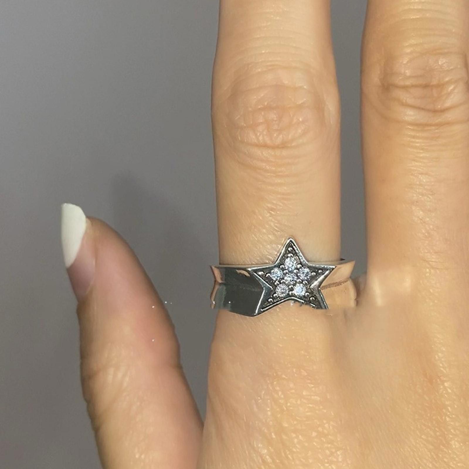 The Unbranded Brand Female Minority Design Y2k Five Pointed Star Vintage Ring Size ONE SIZE - 4 Thumbnail