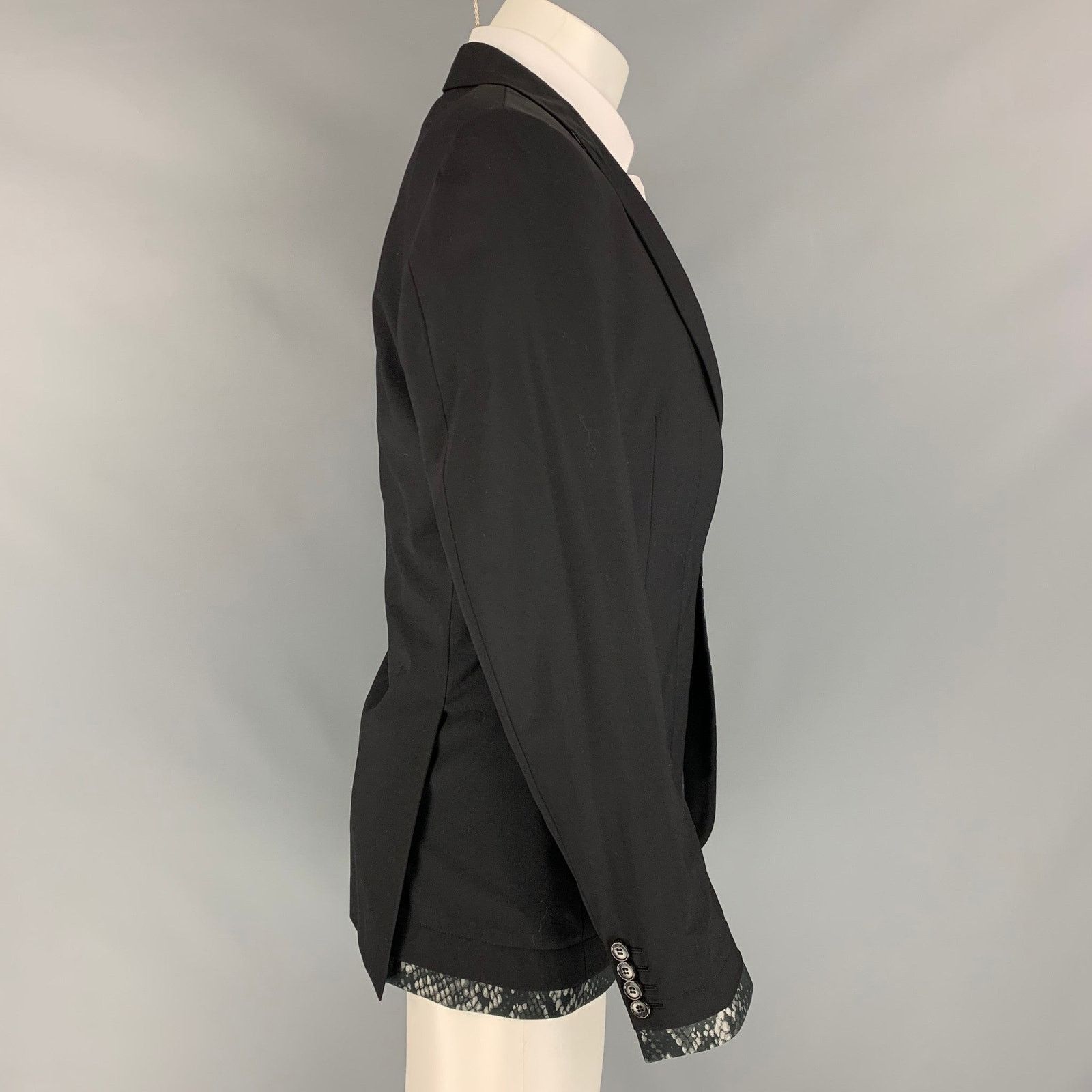 John Richmond JOHN RICHMOND Size 38 Black Wool Peak Lapel Sport Coat Size 38R - 4 Thumbnail