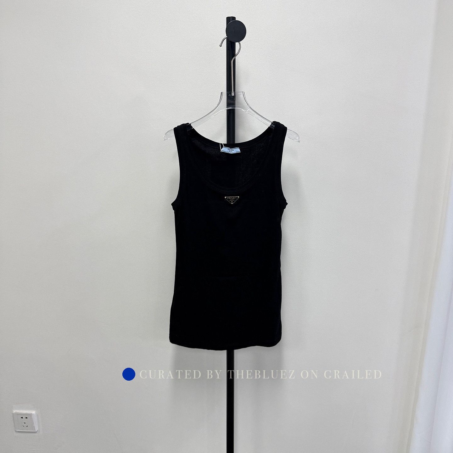Prada Sleek Black Enamel Logo Tank Top Size US S / EU 44-46 / 1 - 1 Thumbnail