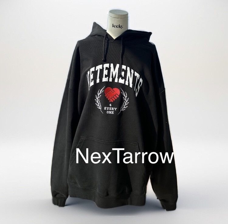 VETEMENTS パーカー Love is us Hoodie Vetements Vetements “love is us” hoodie | Grailed