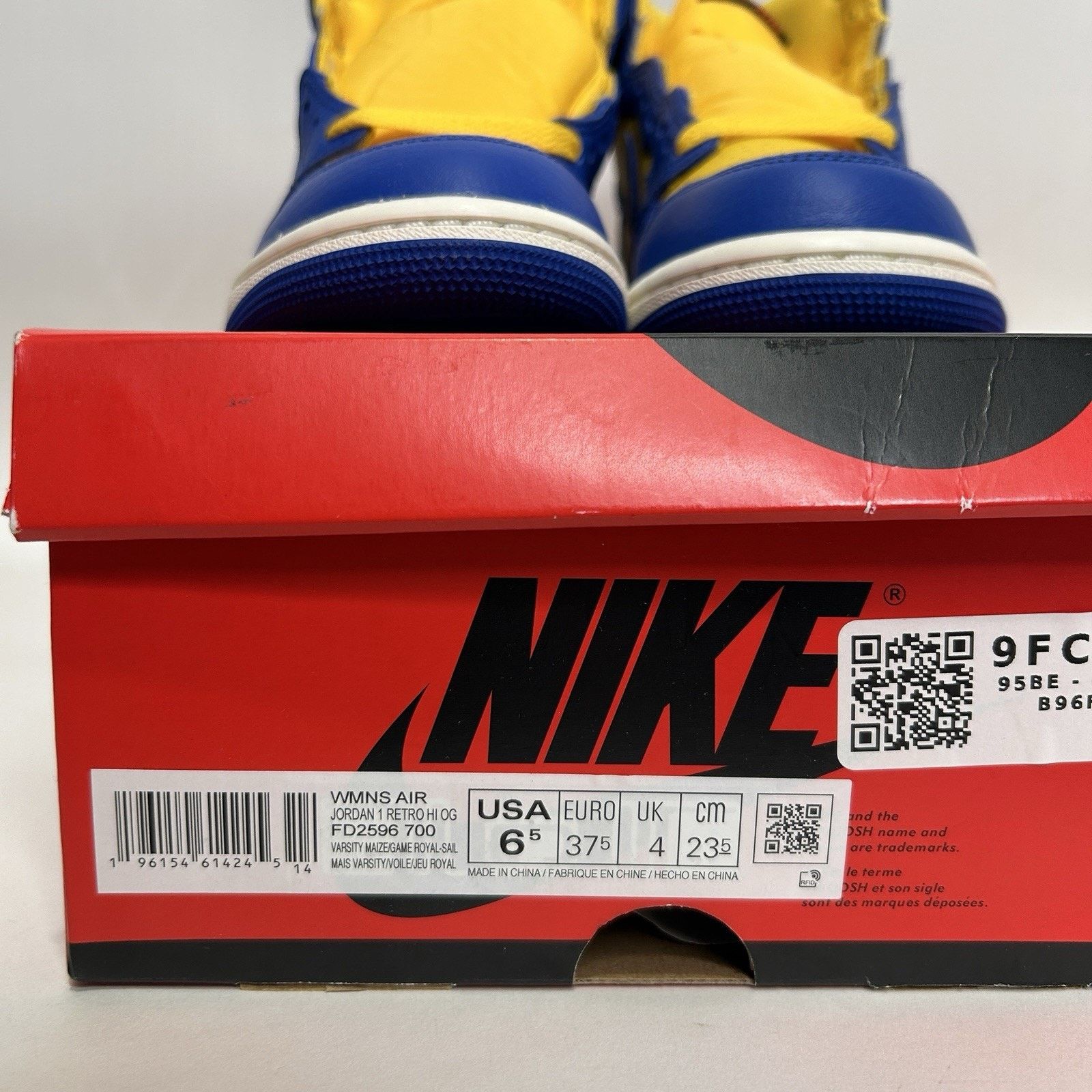 Jordan Brand Nike Air Jordan 1 Retro High OG WMNS “Reverse Laney” Size US 6.5 / IT 36.5 - 5 Thumbnail