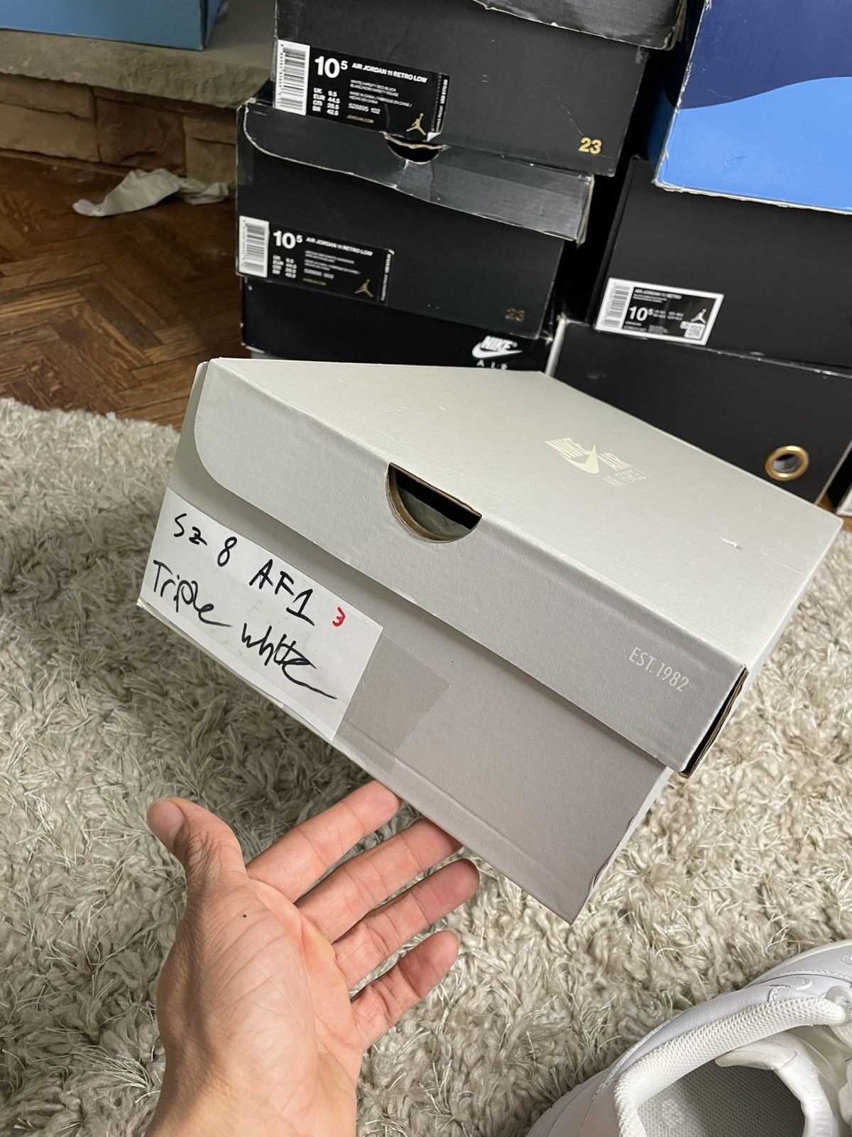 Nike Air Force 1 Triple White Size US 8 / EU 41 - 9 Thumbnail