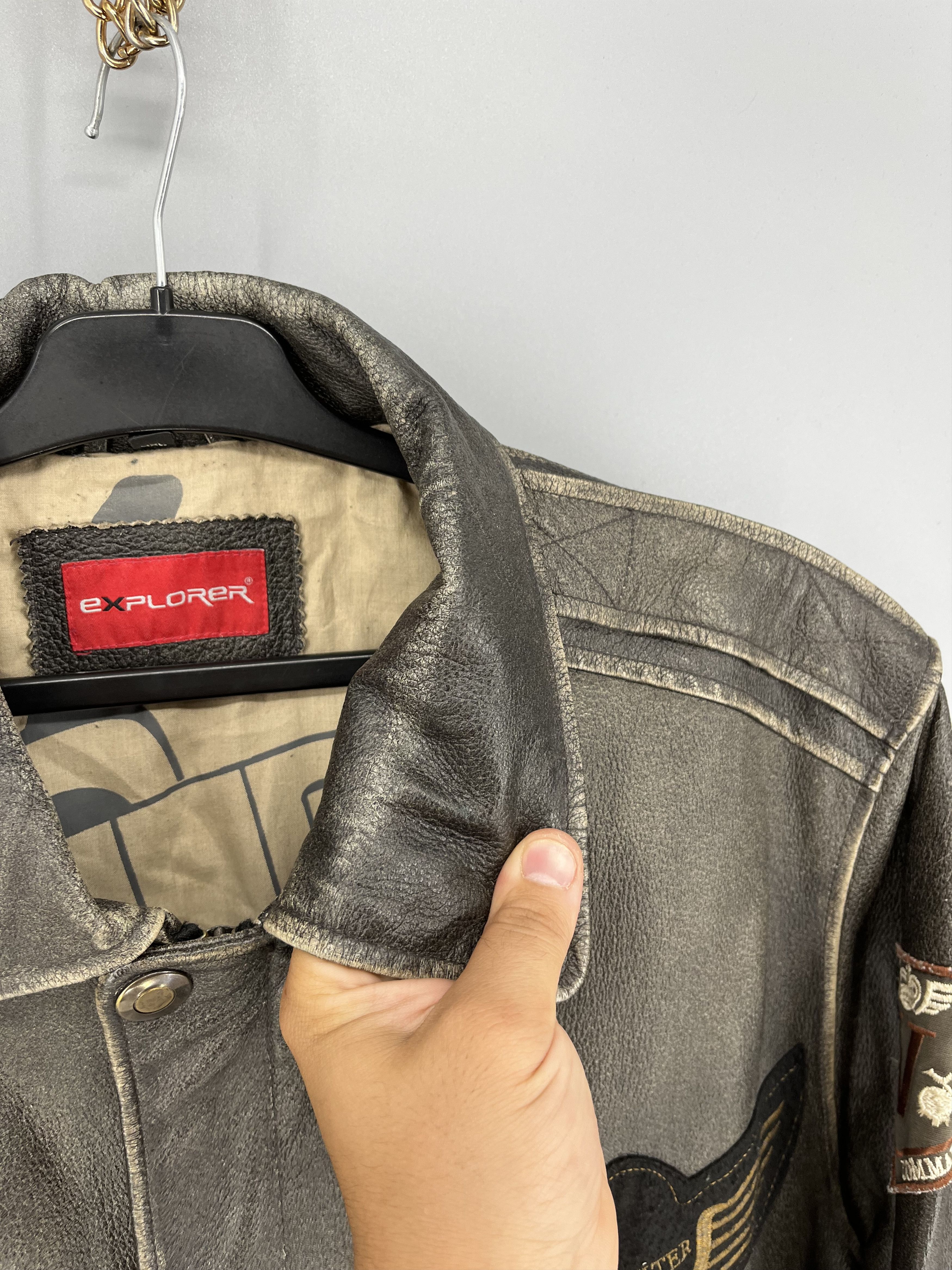 Vintage Explorer Vtg Leather Bomber Jacket – Distressed Patina 90s Size US XXL / EU 58 / 5 - 12 Thumbnail