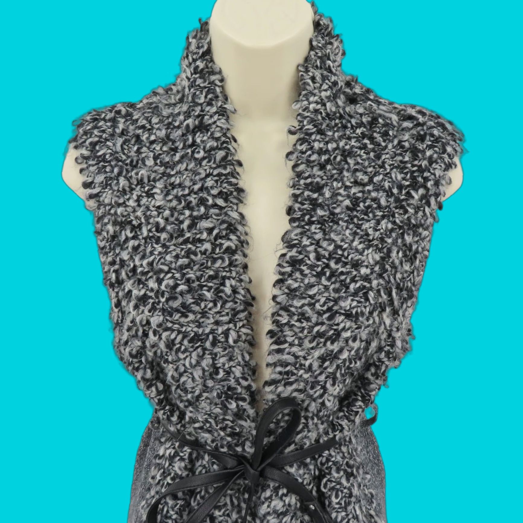 Abercrombie & Fitch **Abercrombie & Fitch Women XS Vest Sweater Wool Blend** User: **Abercrombie & Fitch Women XS Wool Blend Vest** Size XS / US 0-2 / IT 36-38 - 1 Thumbnail