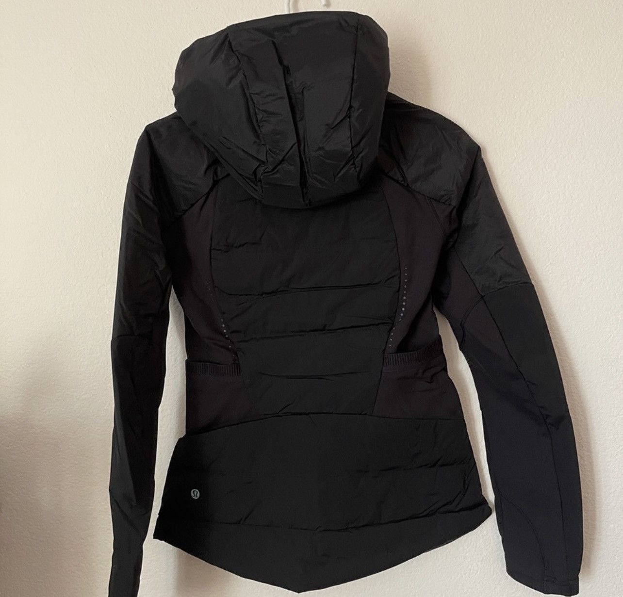 Lululemon Lululemon Down for it all jacket in black NWT size 4 avail Size S / US 4 / IT 40 - 2 Thumbnail