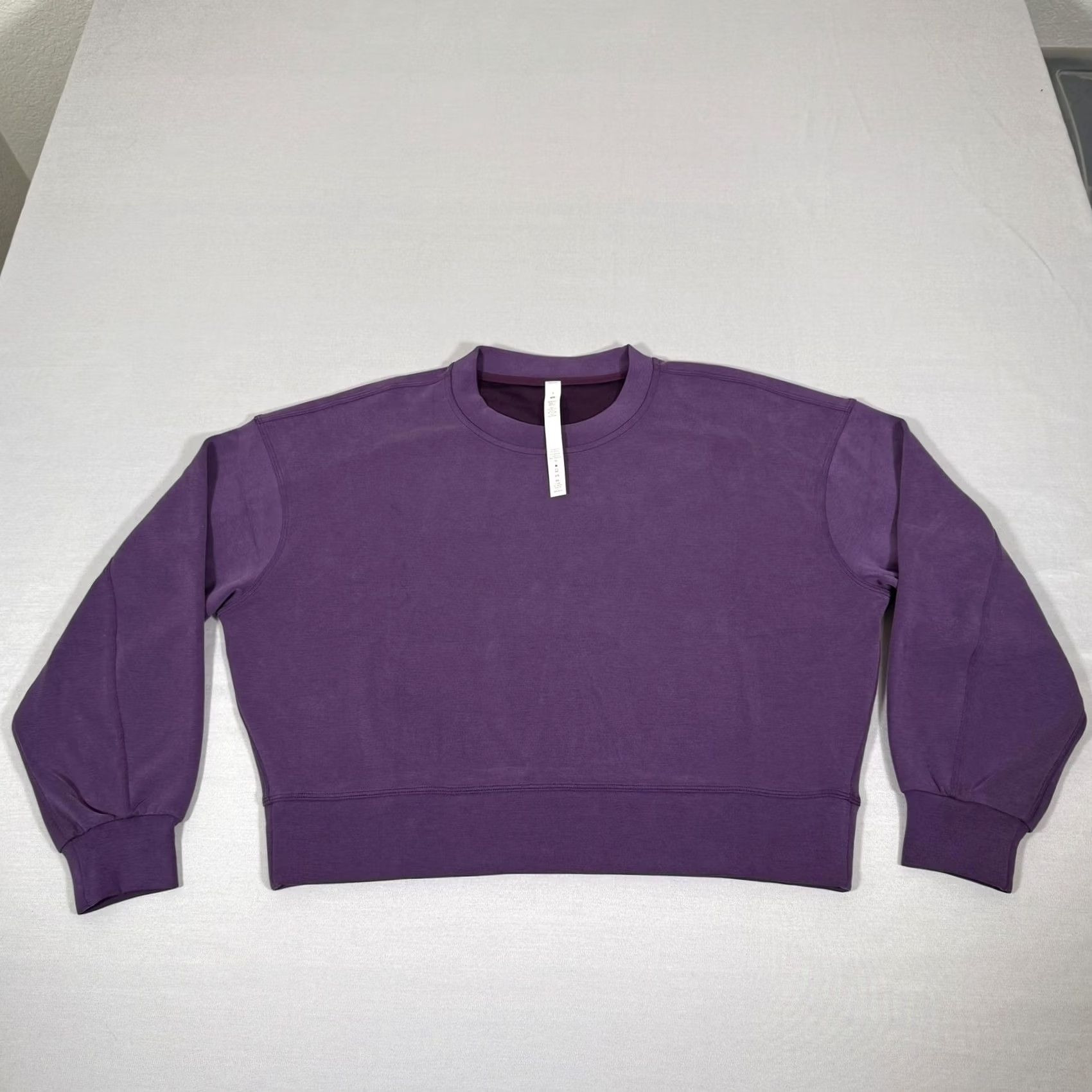Lululemon Lululemon Sweatshirt Womens 6 Purple Pullover Softstreme Oversize Crop Knit Crew Neck Logo Activewear Regular Size 6 Womens Pilover? Size M / US 6-8 / IT 42-44 - 2 Thumbnail