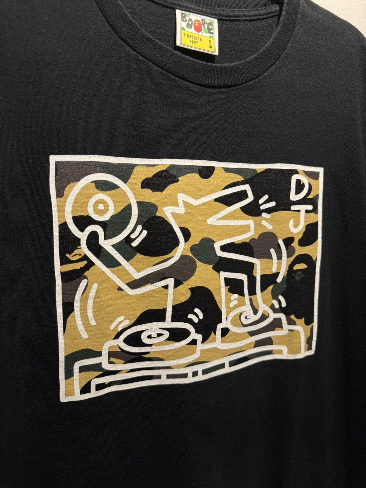 Bape x Keith Haring black DJ tee yellow camo size L
