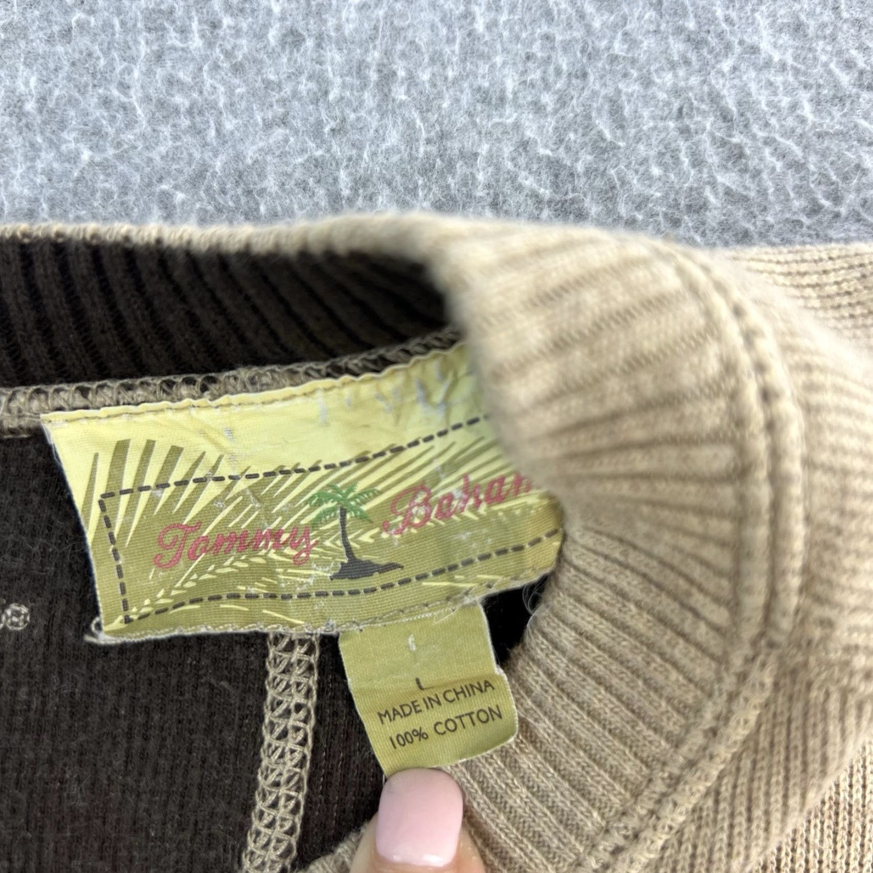 Tommy Bahama Tommy Bahama Sweater Mens Large Beige Long Sleeve Knit Pullover Adult Size US L / EU 52-54 / 3 - 7 Thumbnail