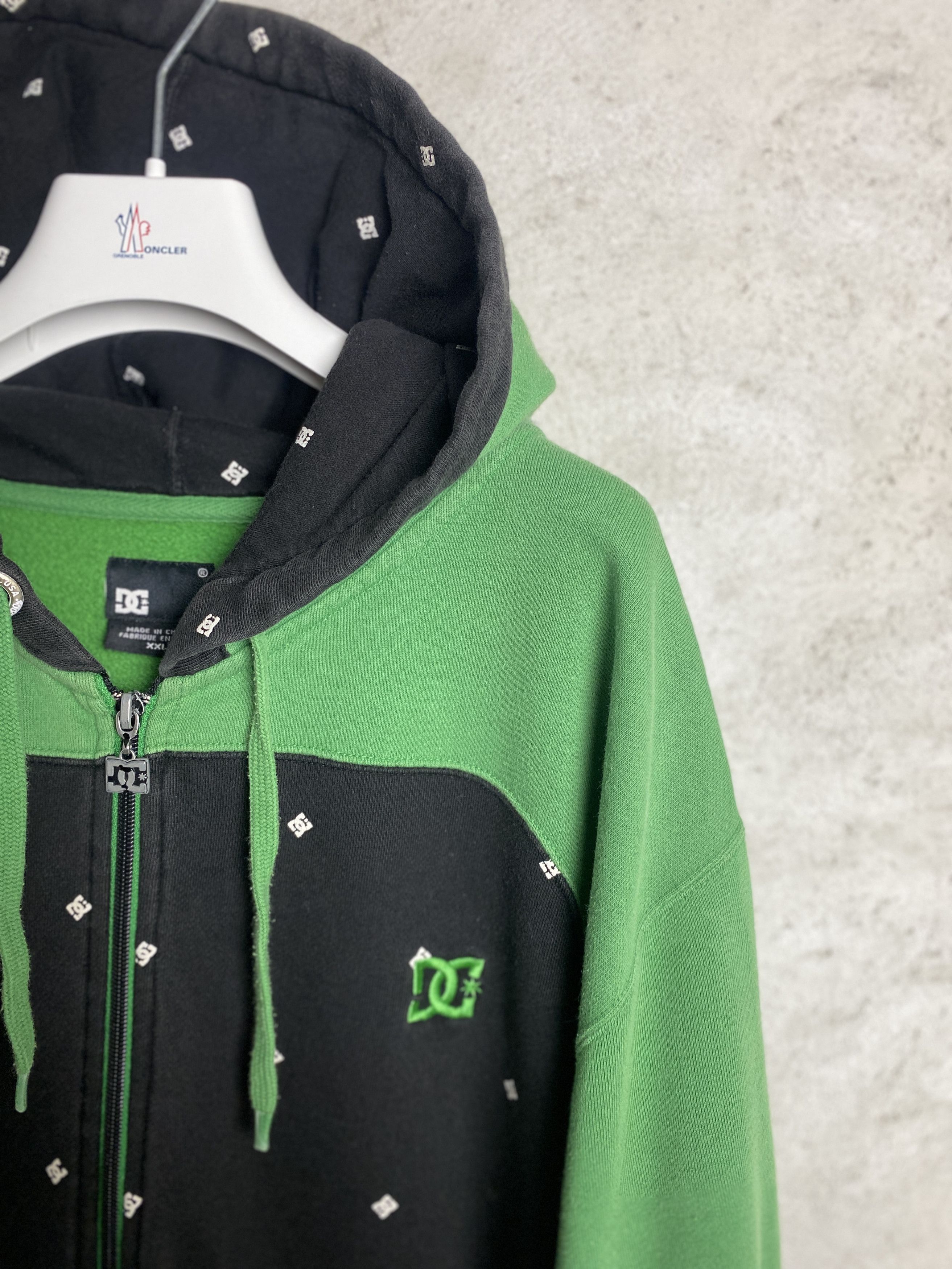 DC DC all over printed zip-up hoodie skate rap y2k 00s Size US XXL / EU 58 / 5 - 2 Thumbnail