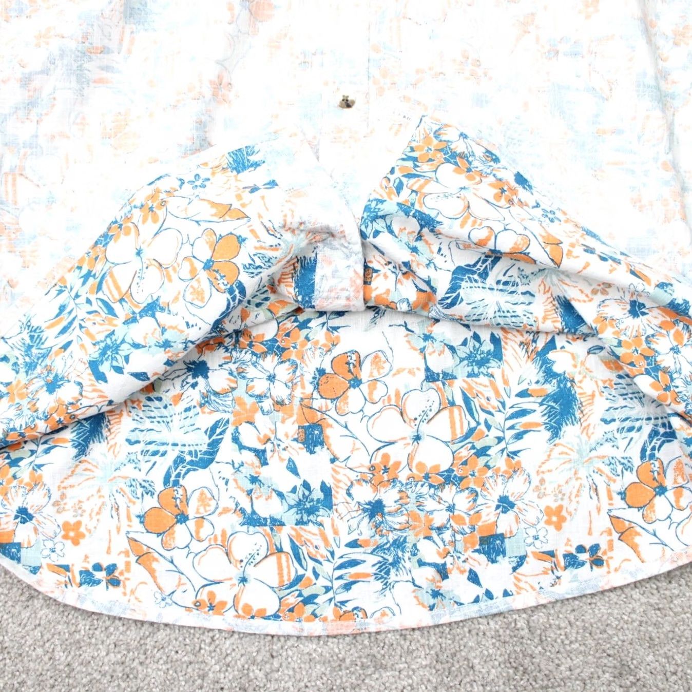 FatFace FatFace Shirt Mens XL White/Orange/Blue Floral Reverse Print Cotton Short Sleeve Button-Up Hawaii Theme Mens X-Large Floral Print Shirt Size US XL / EU 56 / 4 - 7 Thumbnail