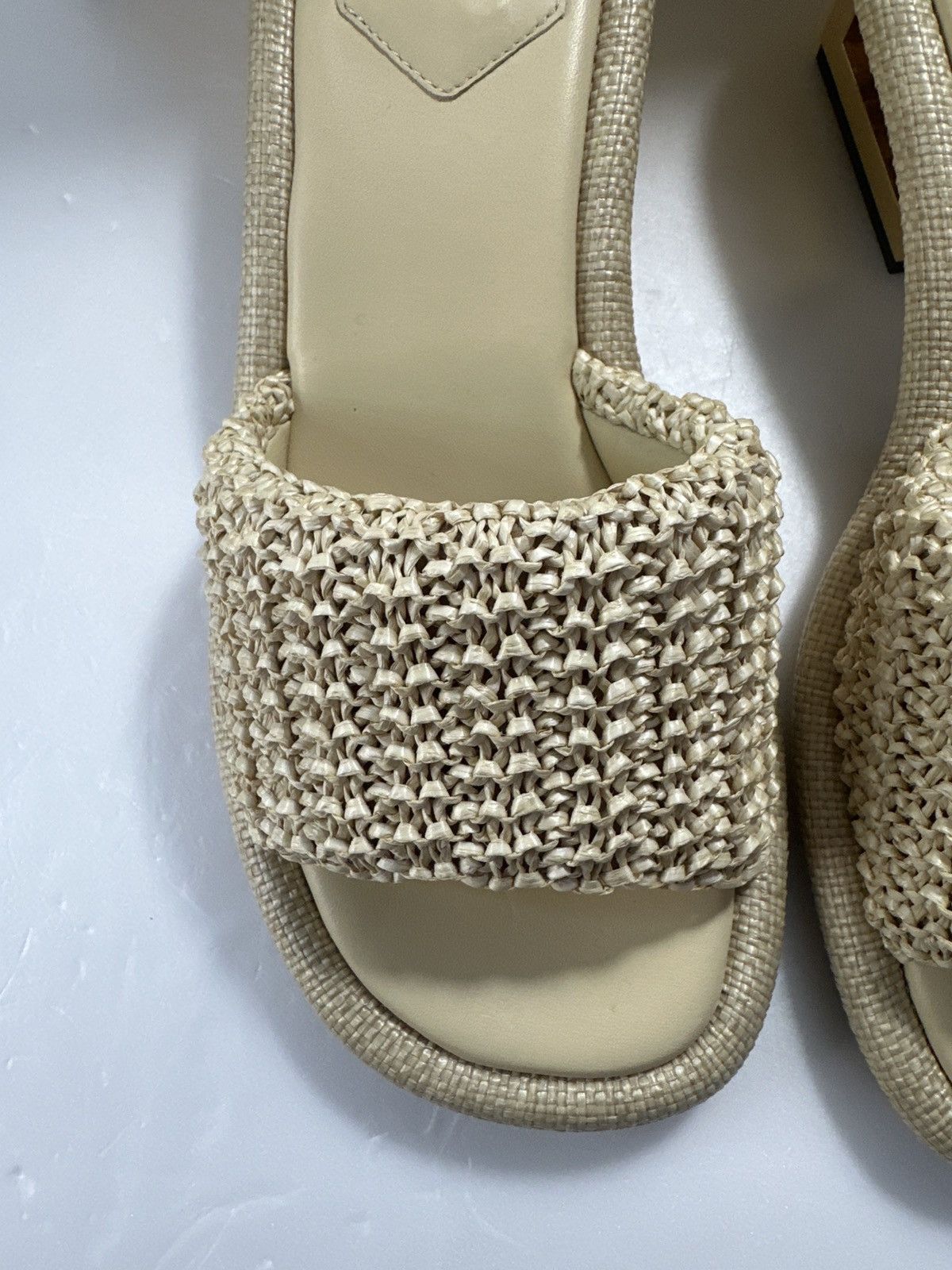 Fendi New Authentic Fendi Baguette Raffia Open-Toe Woven Slip-On S Size US 6 / IT 36 - 13 Thumbnail