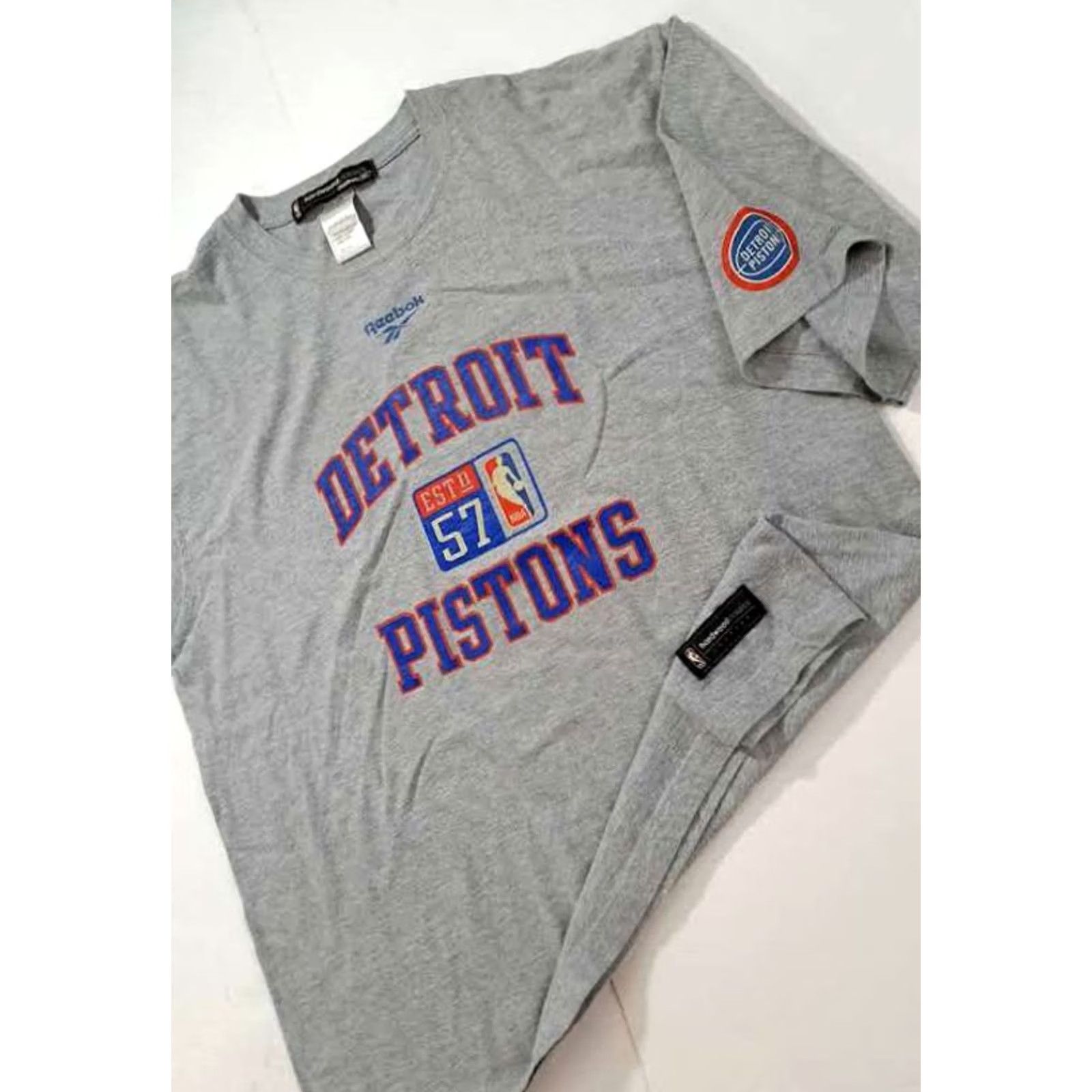 Reebok VINTAGE Detroit Pistons Basketball T-Shirt Reebok XL Gray Short Sleeve Men Classic Sports Woll? Size US XL / EU 56 / 4 - 4 Thumbnail