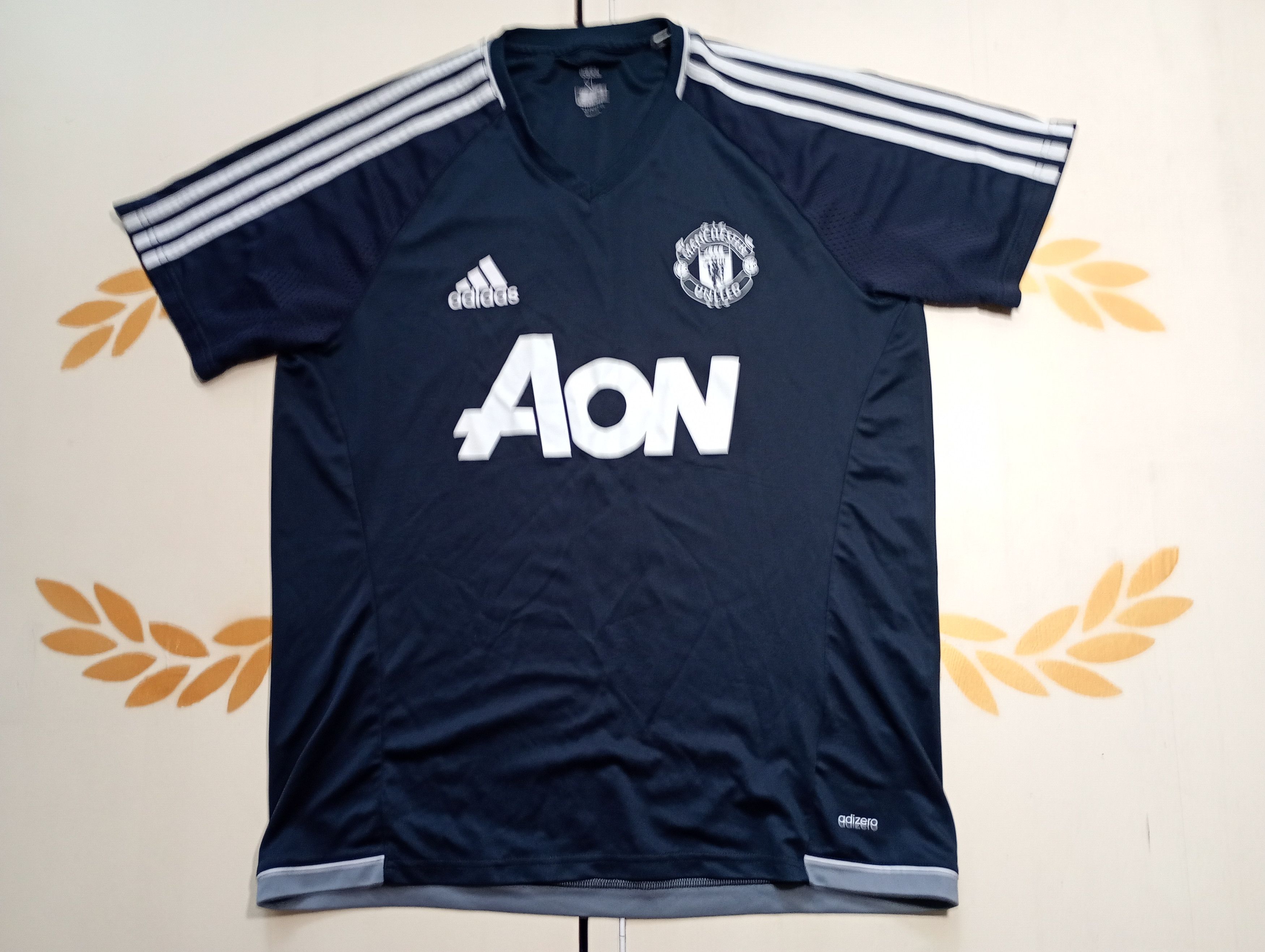 Adidas Adidas Manchester United Training Jersey 2017-2018 Size US XL / EU 56 / 4 - 2 Thumbnail
