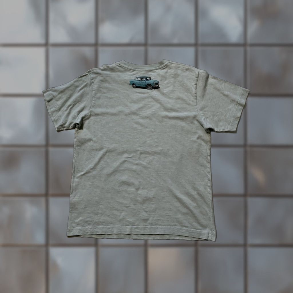 Uniqlo UT Uniqlo Artist Collaboration Graphic Star Hat Car Graphic S/S T-Shirt Sz. M Size US M / EU 48-50 / 2 - 1 Thumbnail